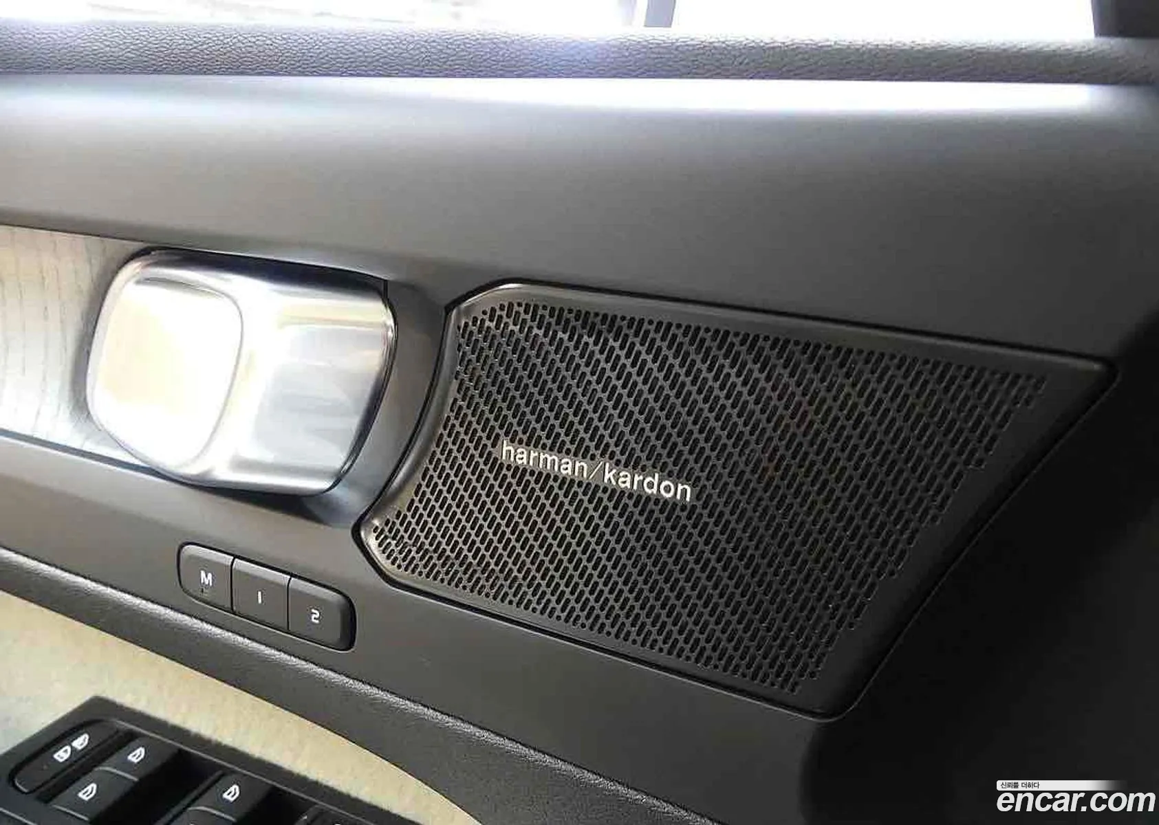 Volvo XC40 2024 — 4