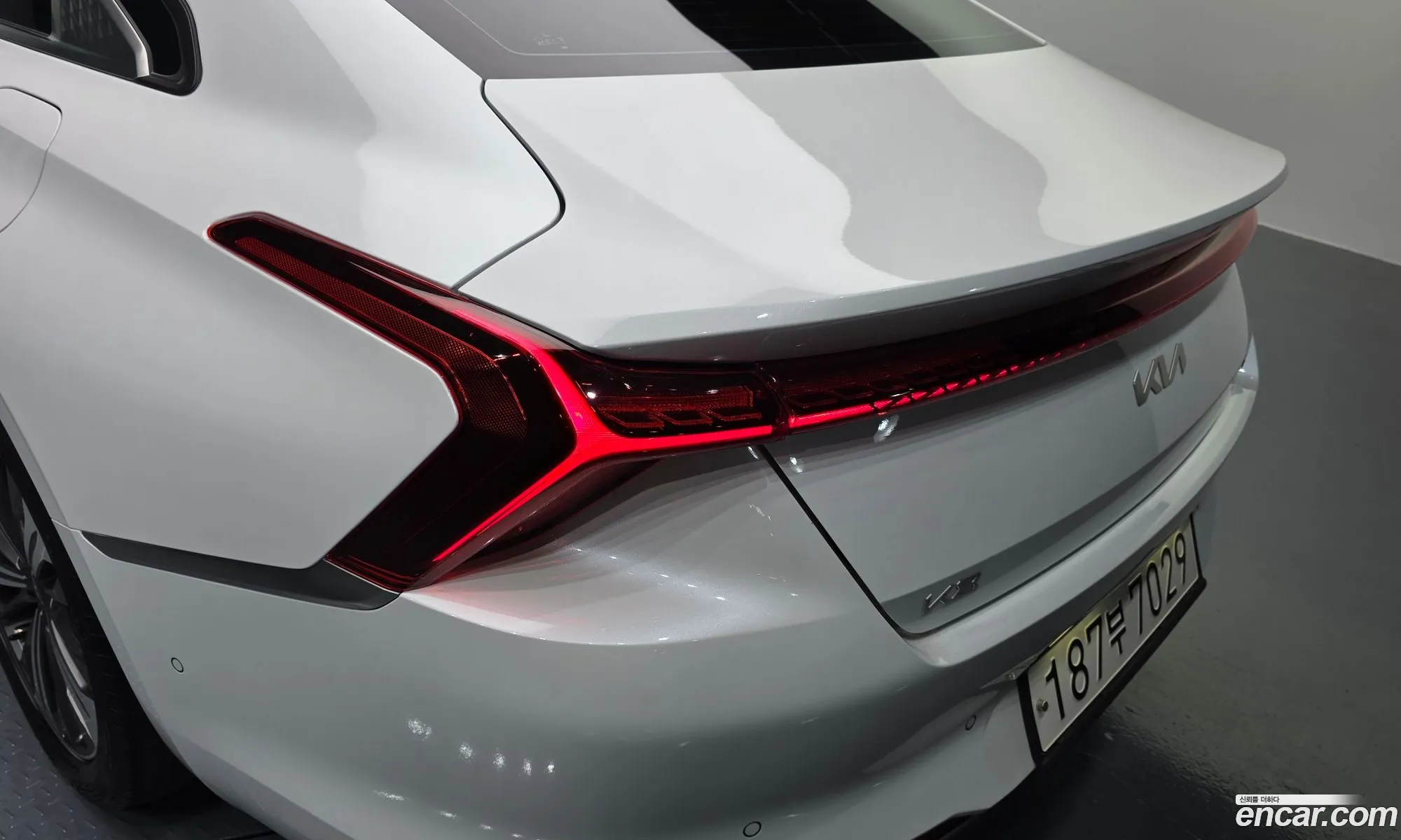 Kia K8 Hybrid 2022 — 12