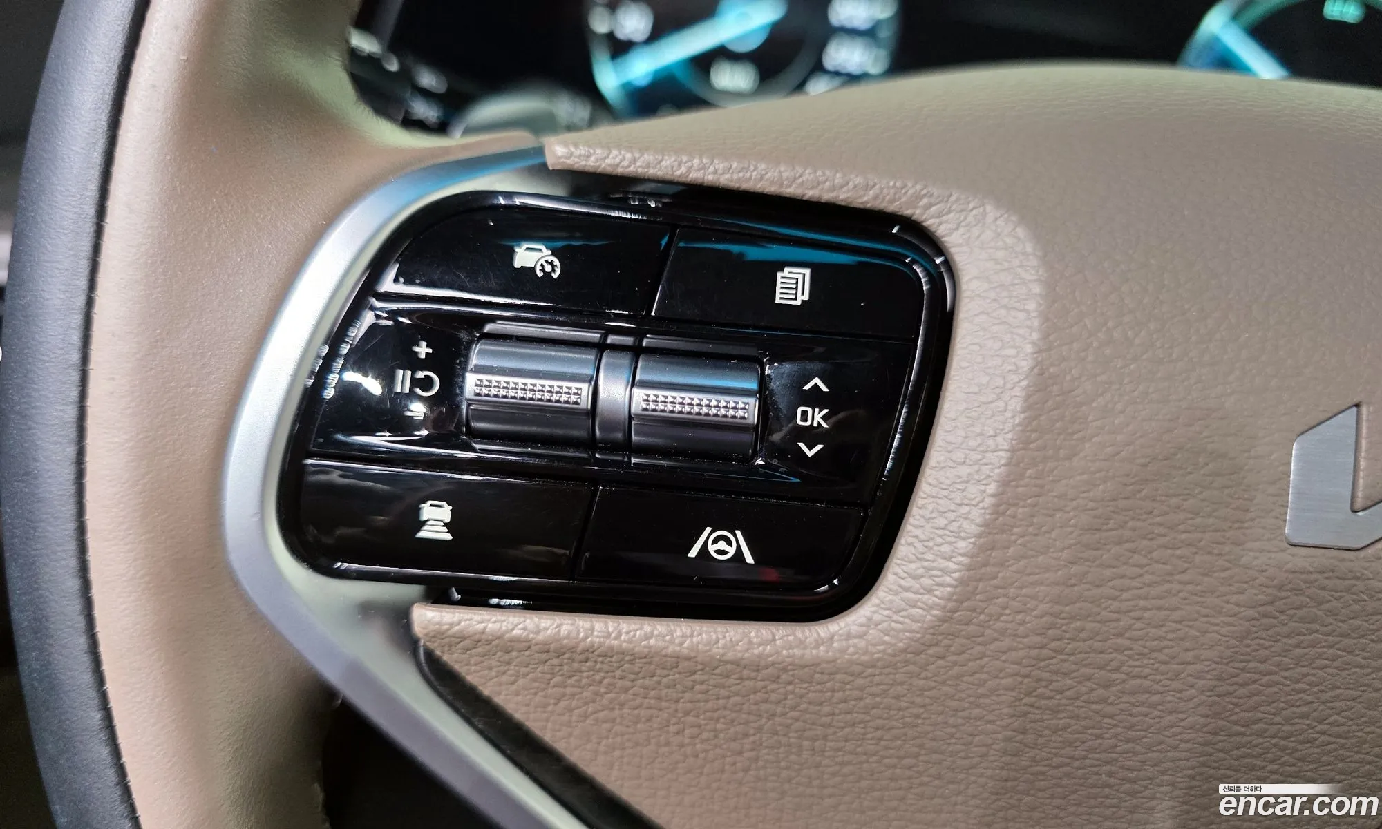 Kia K8 Hybrid 2022 — 18
