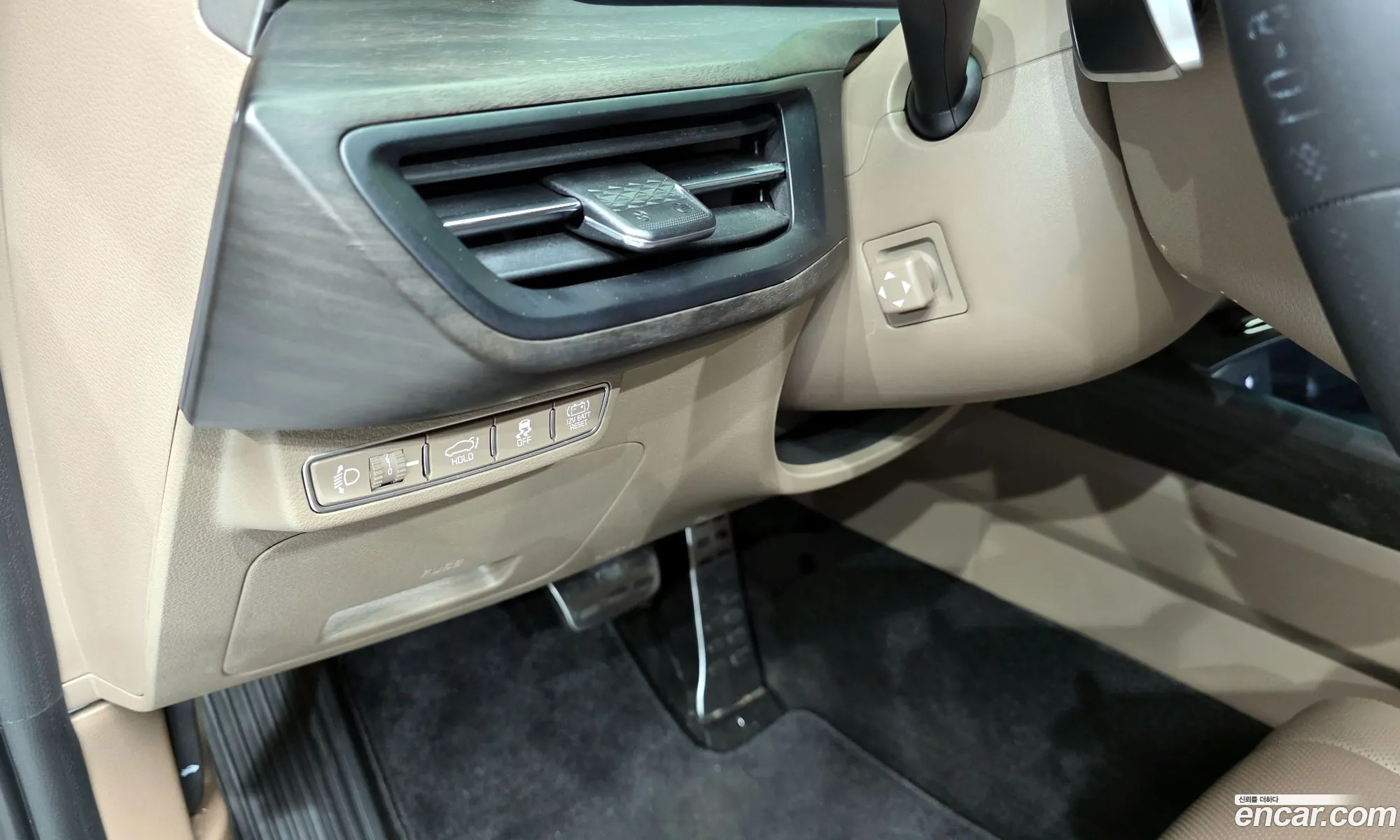 Kia K8 Hybrid 2022 — 24