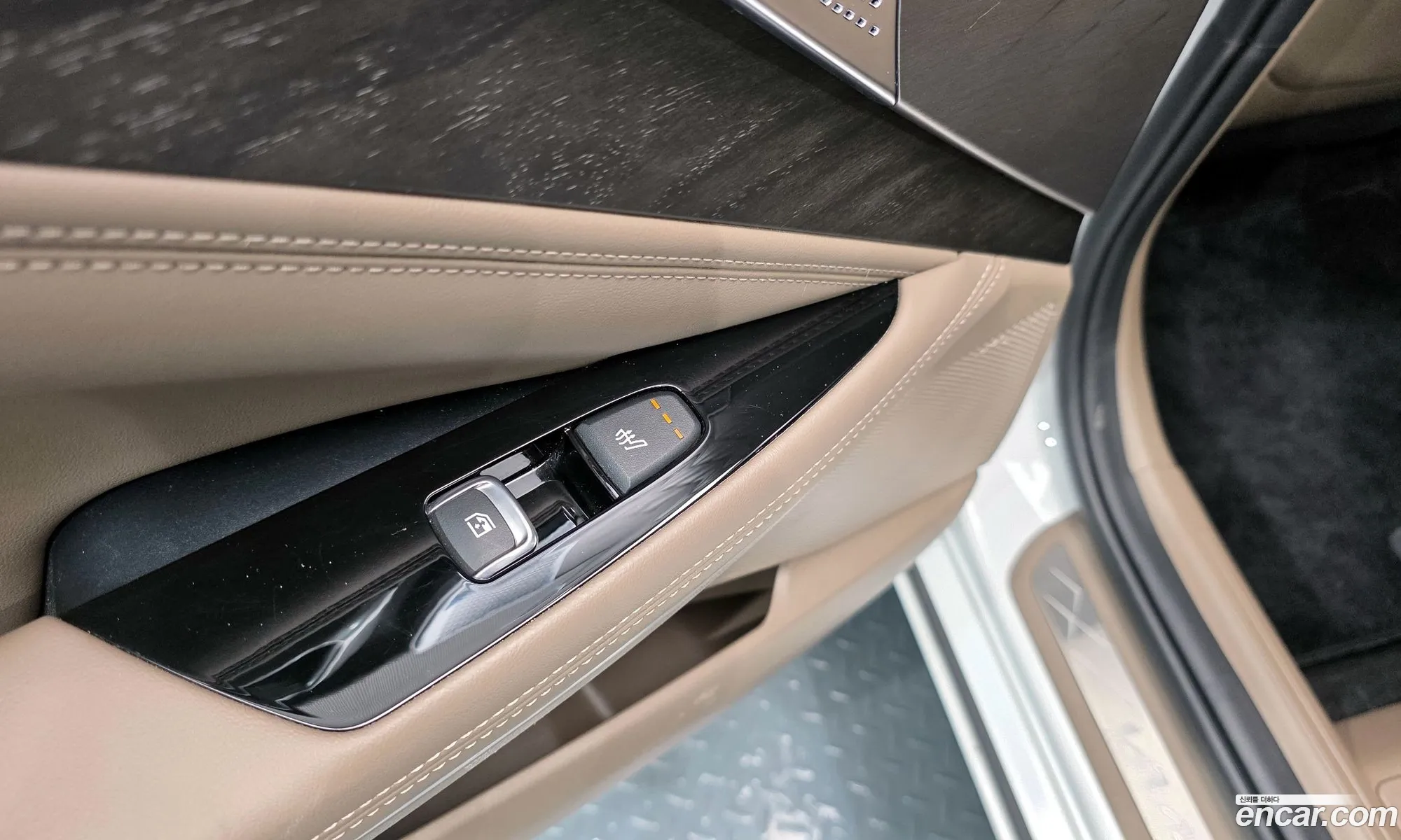 Kia K8 Hybrid 2022 — 16