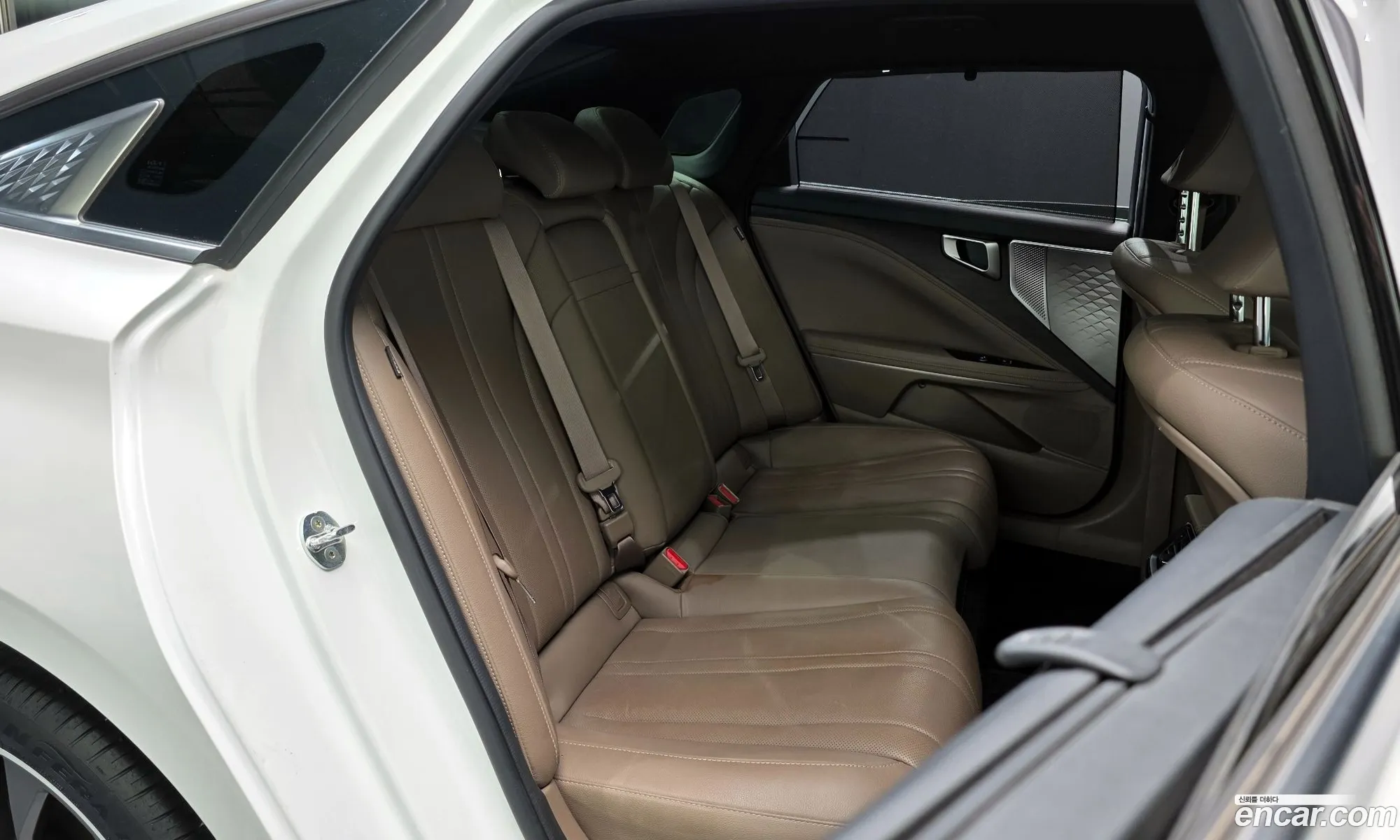 Kia K8 Hybrid 2022 — 9