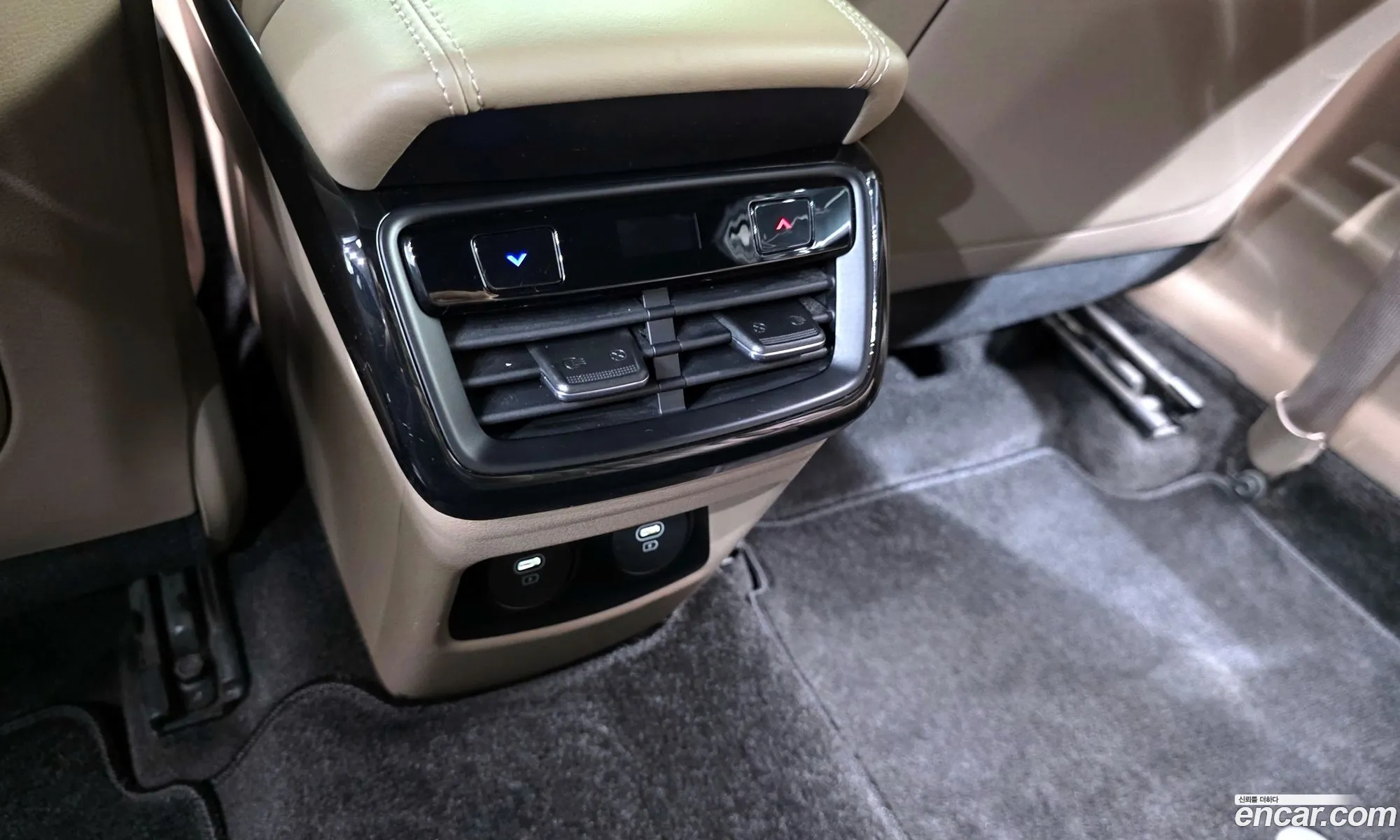 Kia K8 Hybrid 2022 — 19