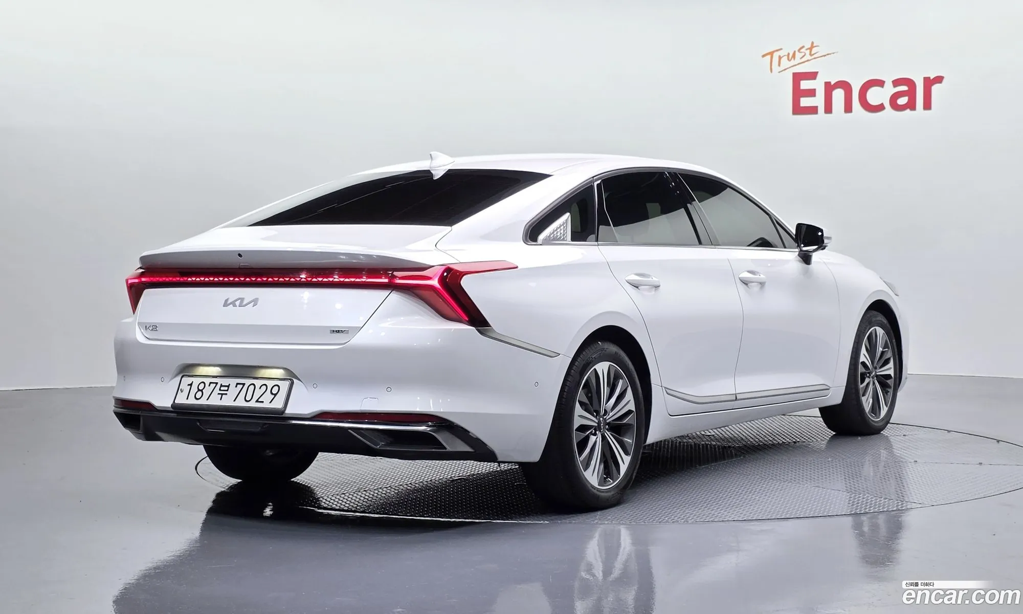 Kia K8 Hybrid 2022 — 4