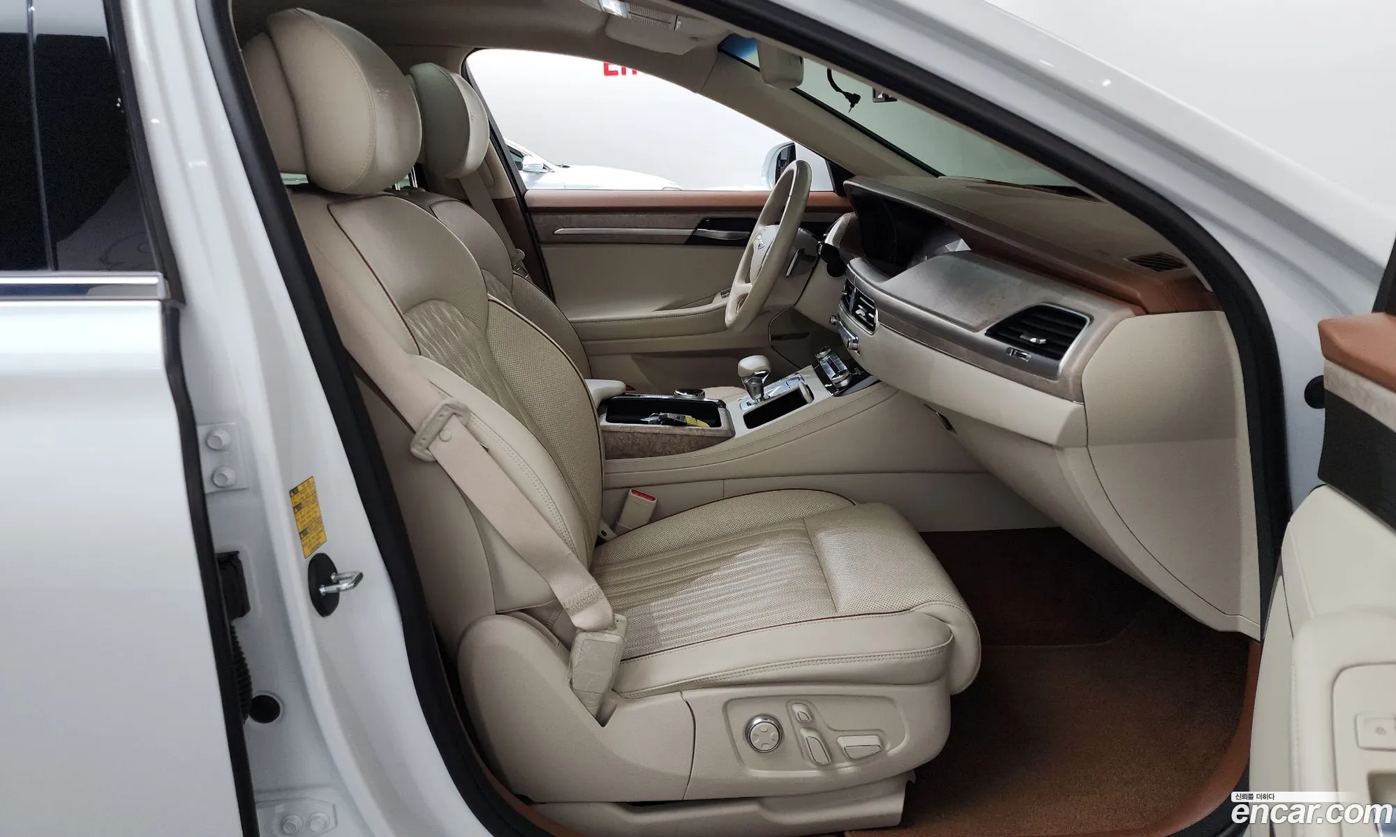 Genesis G90 2020 — 23