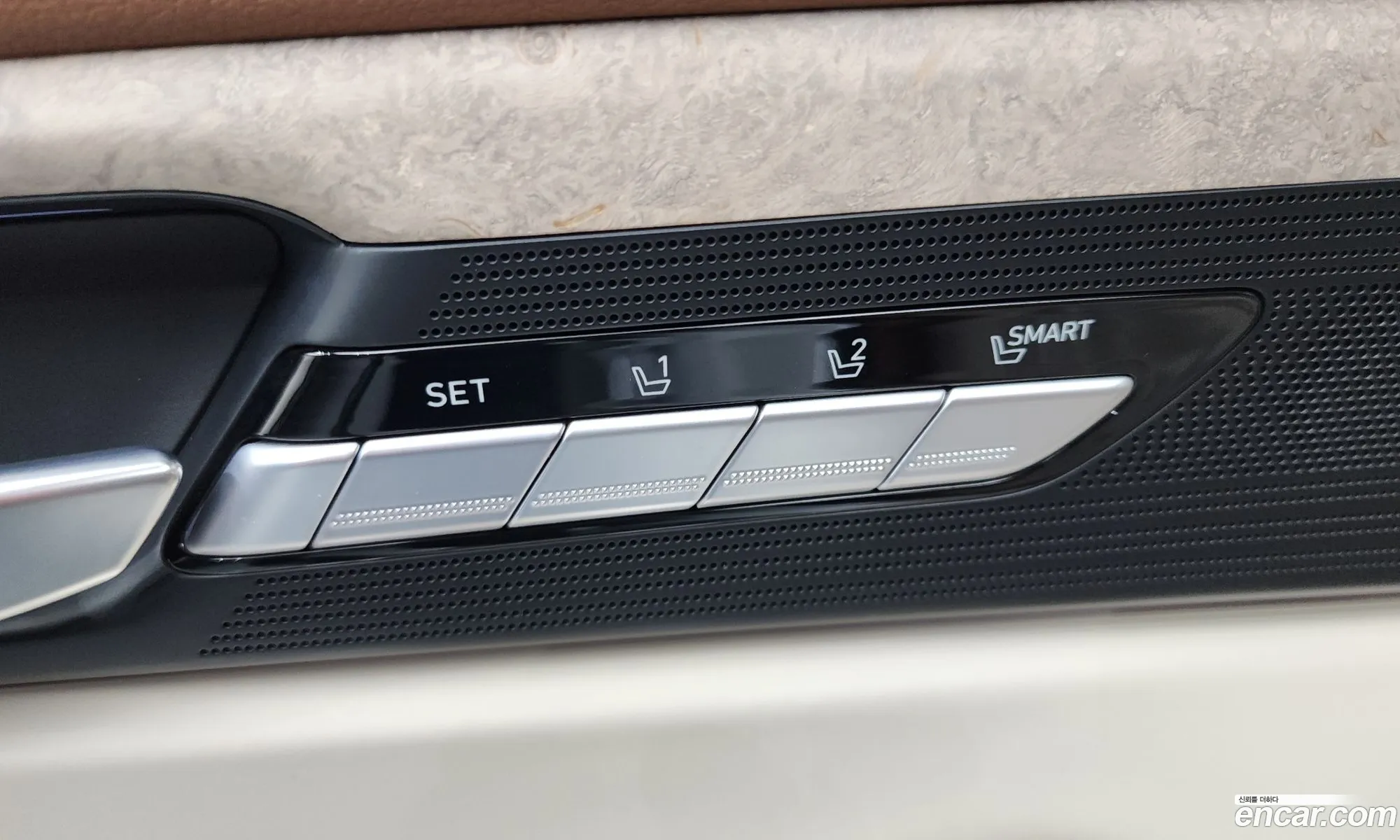 Genesis G90 2020 — 33
