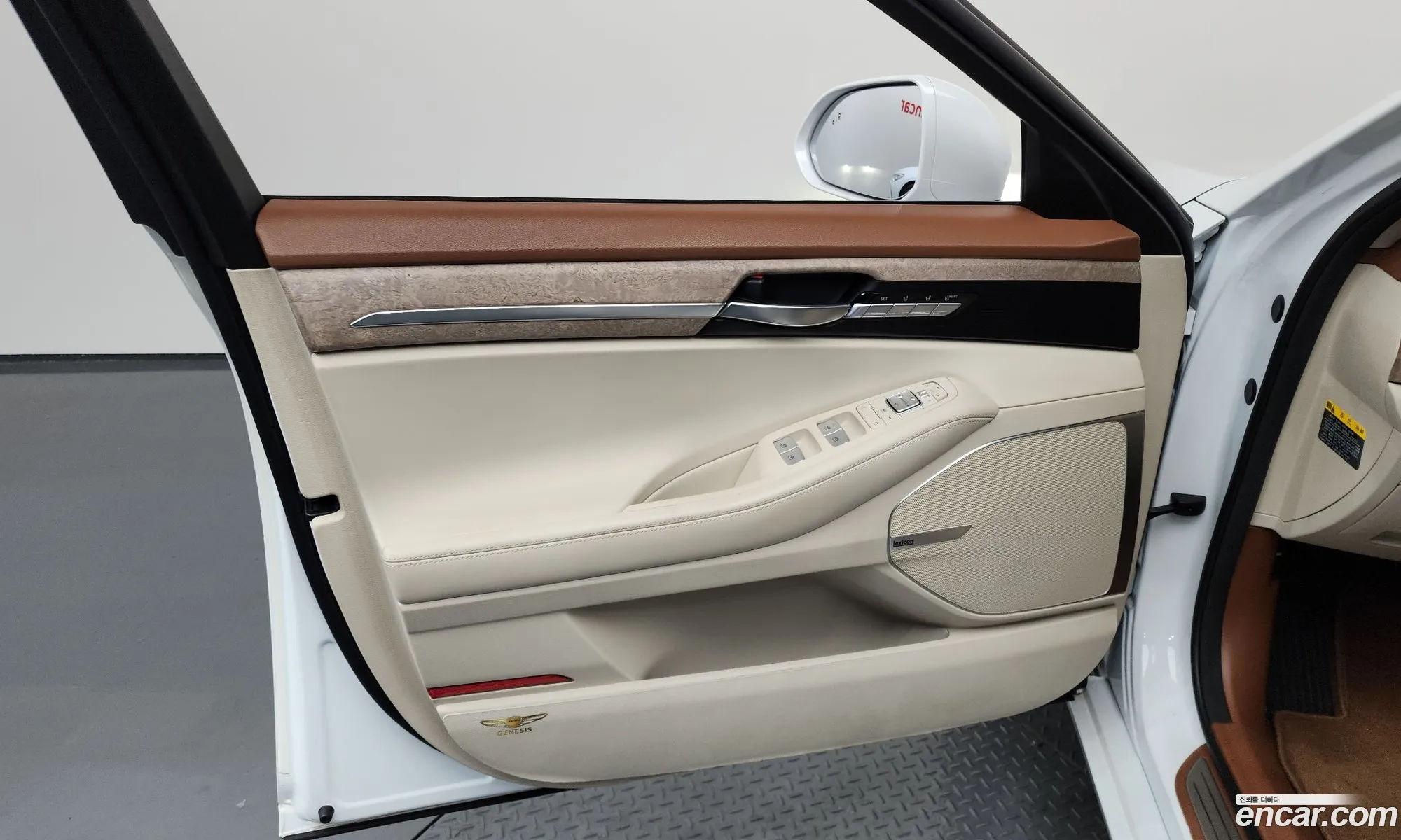 Genesis G90 2020 — 39