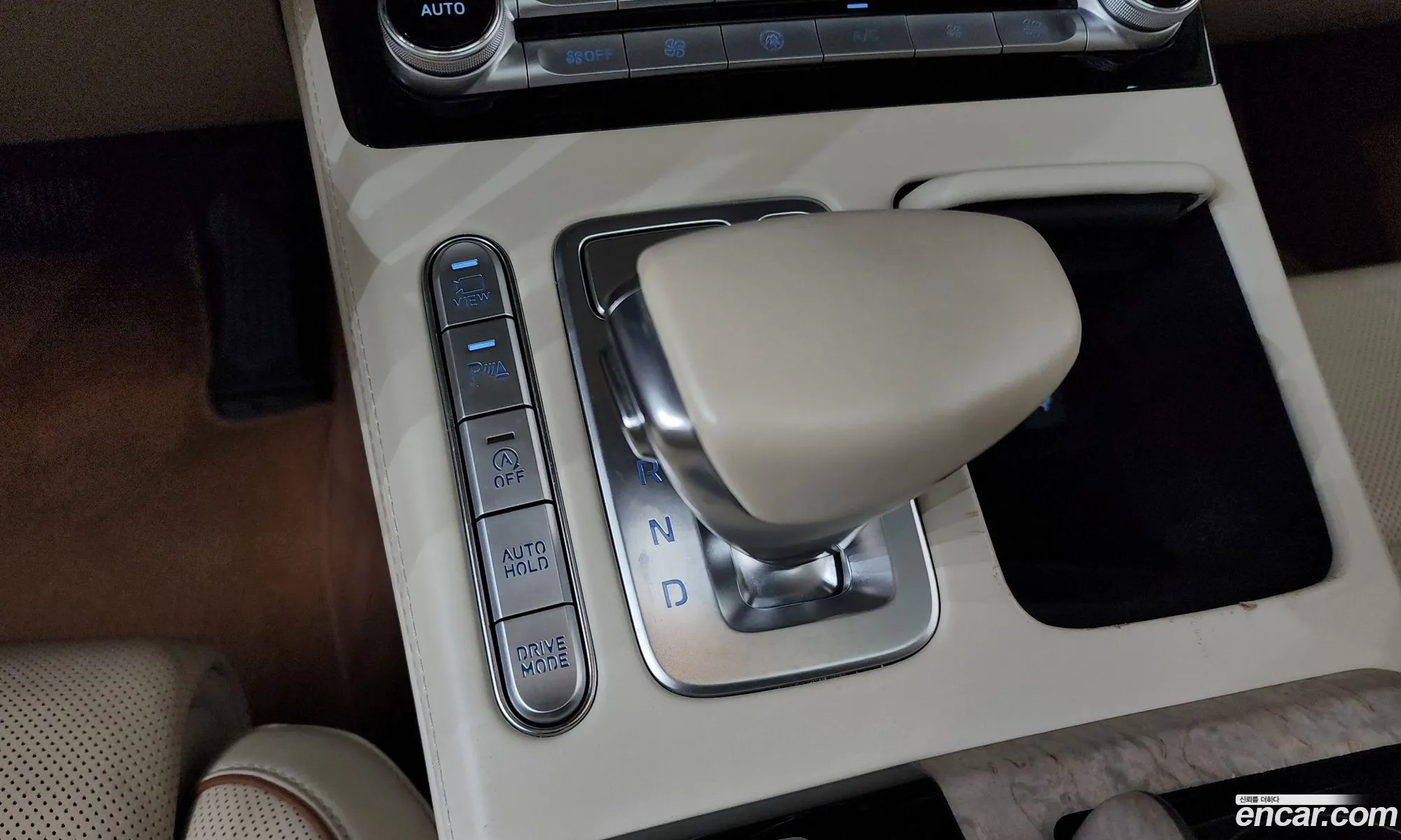 Genesis G90 2020 — 25