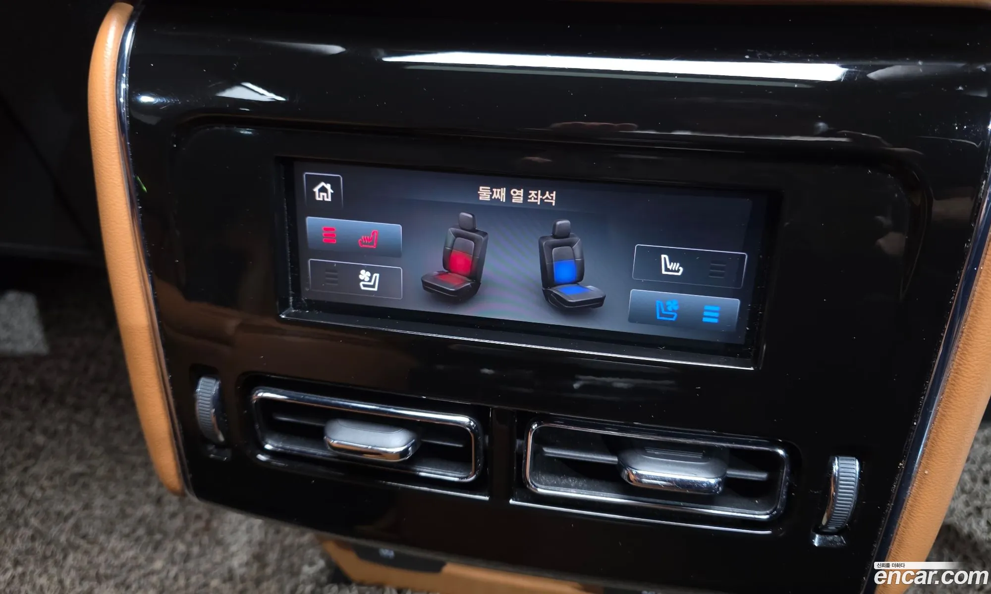 Lincoln Aviator 2021 5LM5J9XC2MGL10633 — 29