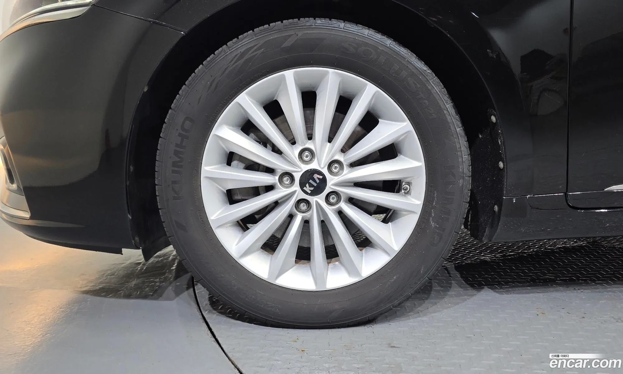 Kia K7 2017 — 12