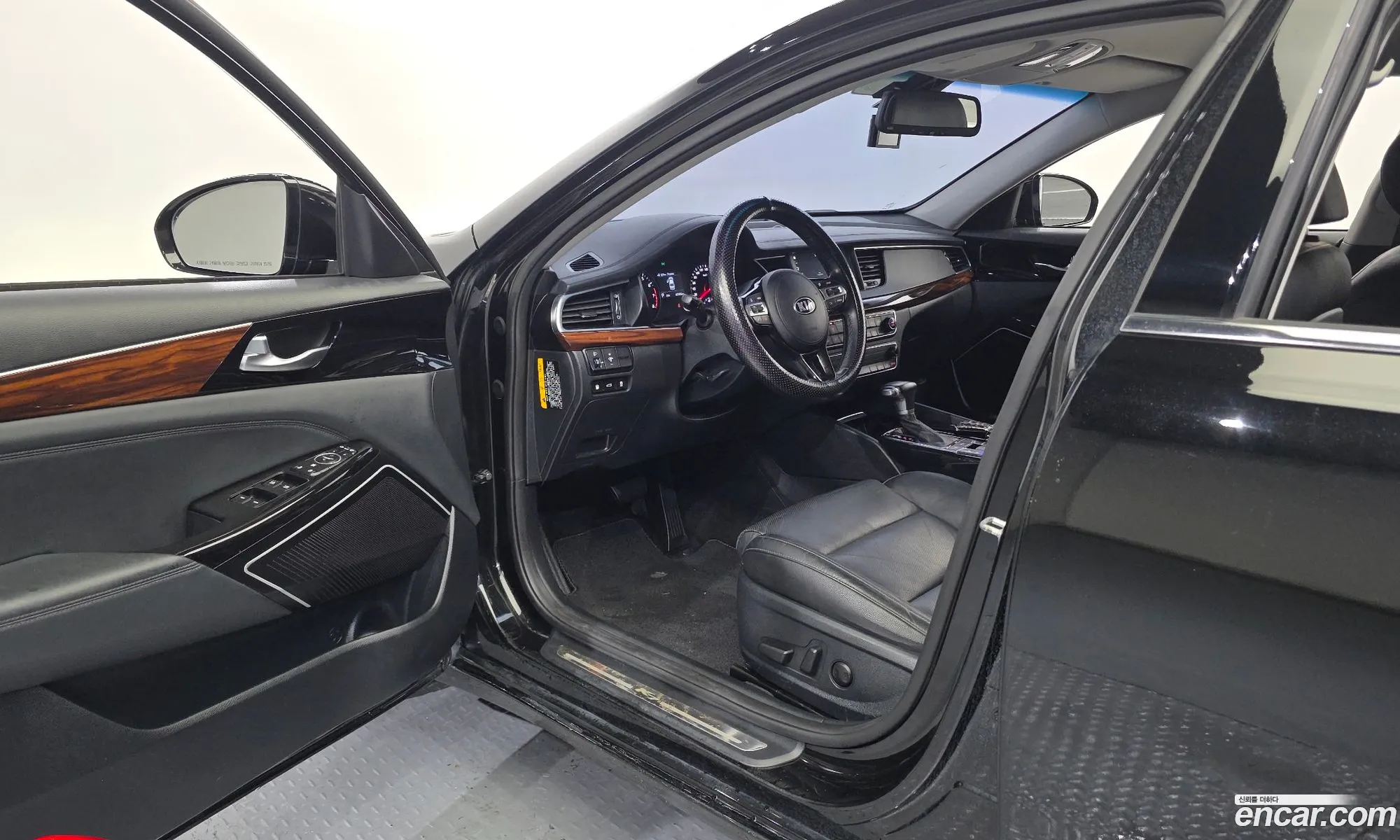 Kia K7 2017 — 28
