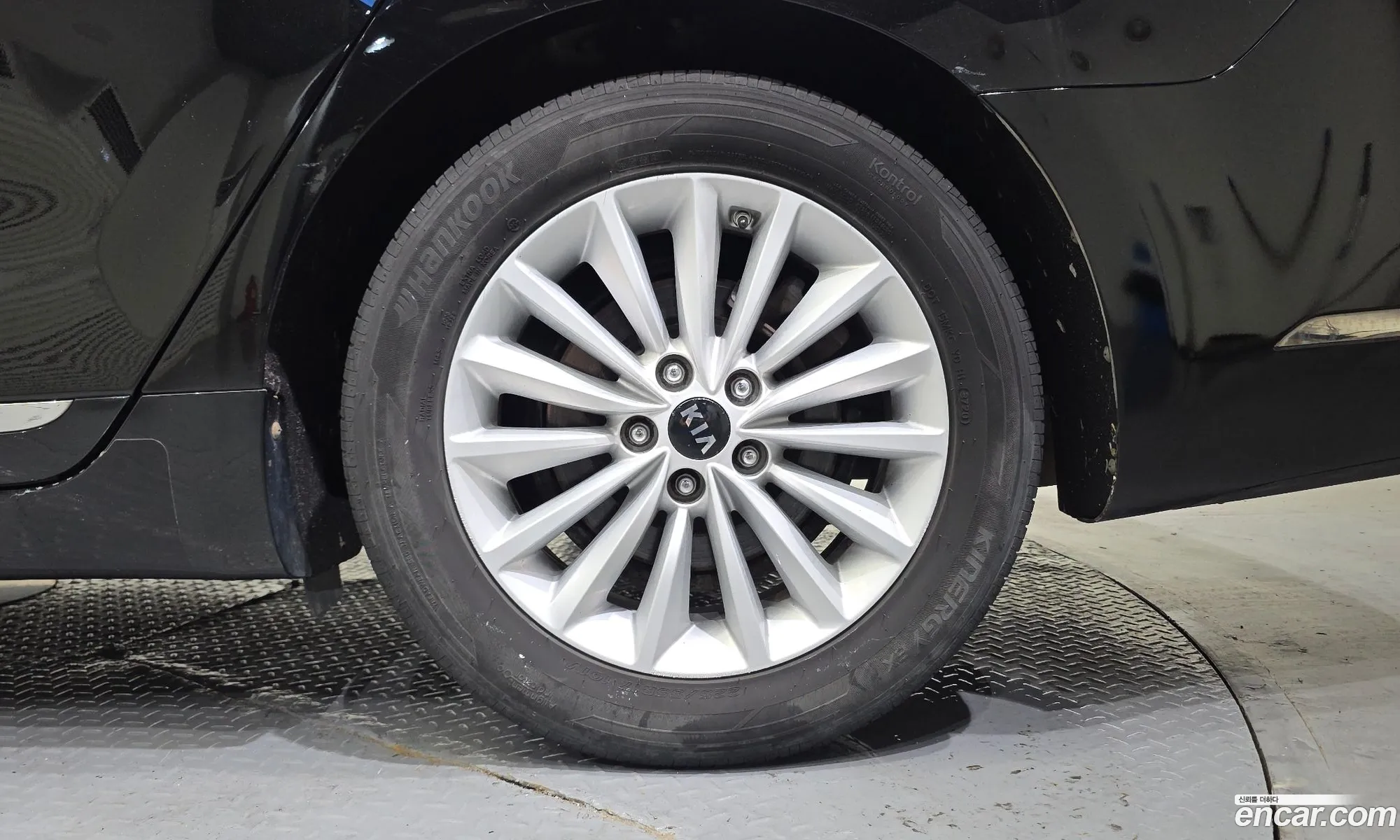 Kia K7 2017 — 30