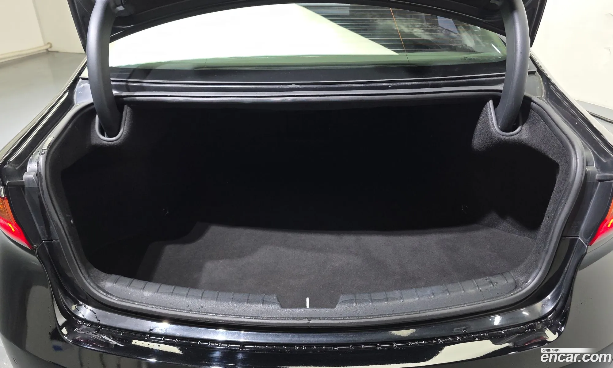 Kia K7 2017 — 23