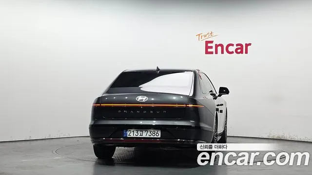 Hyundai Grandeur Hybrid 2023 — 3