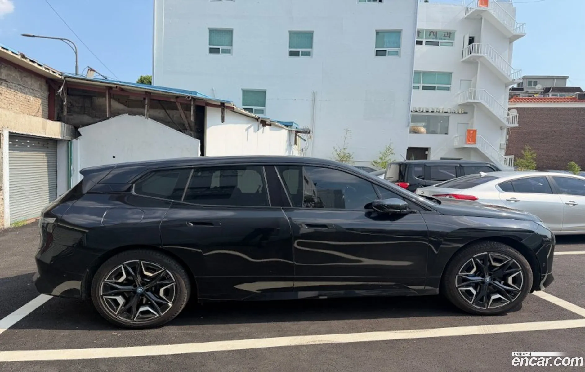 BMW iX 2024 — 10