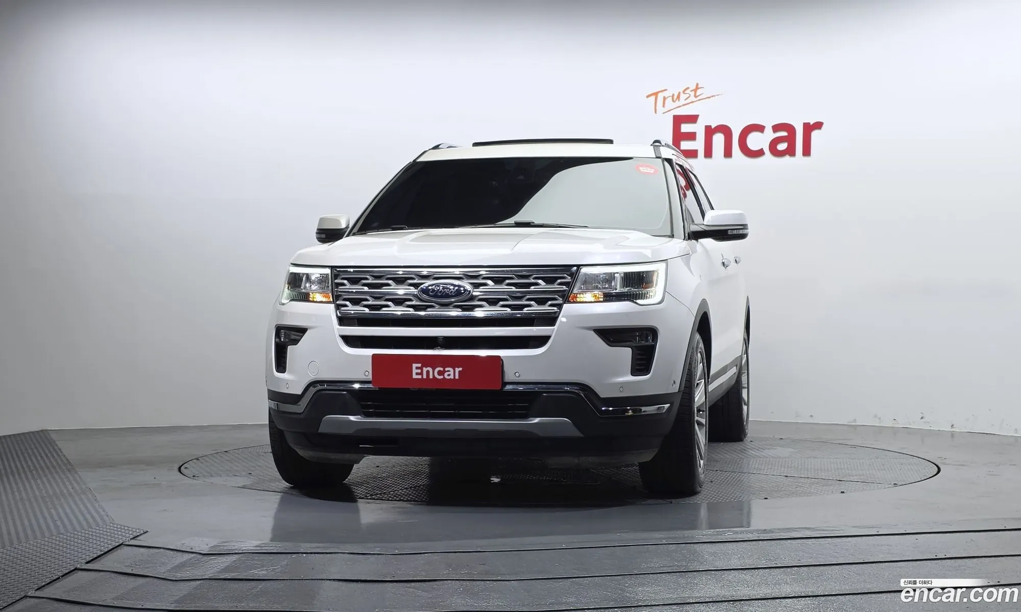 Ford Explorer 2019 1FM5K8FH3KGA80413 — 4