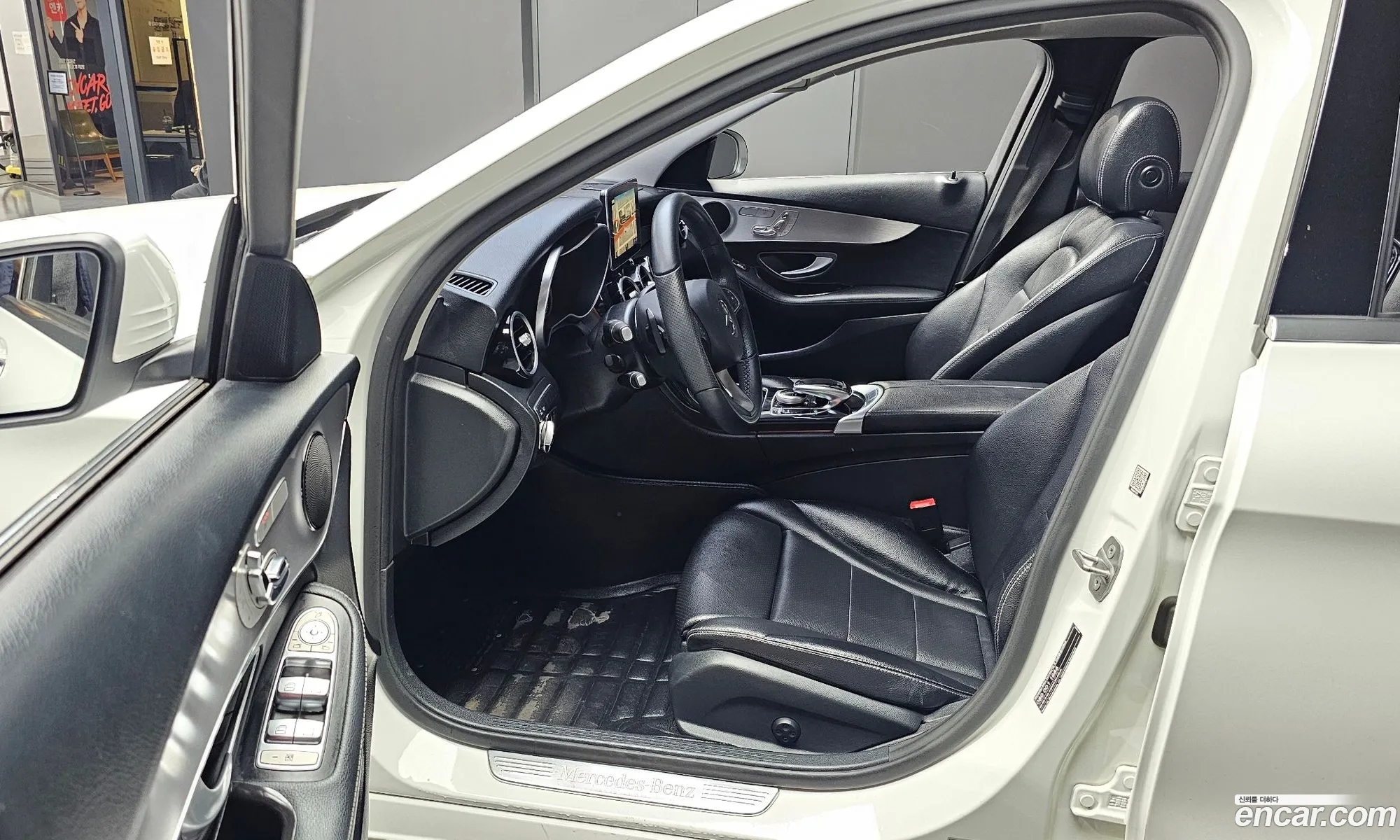 Mercedes-Benz C-Class W205 2017 — 14