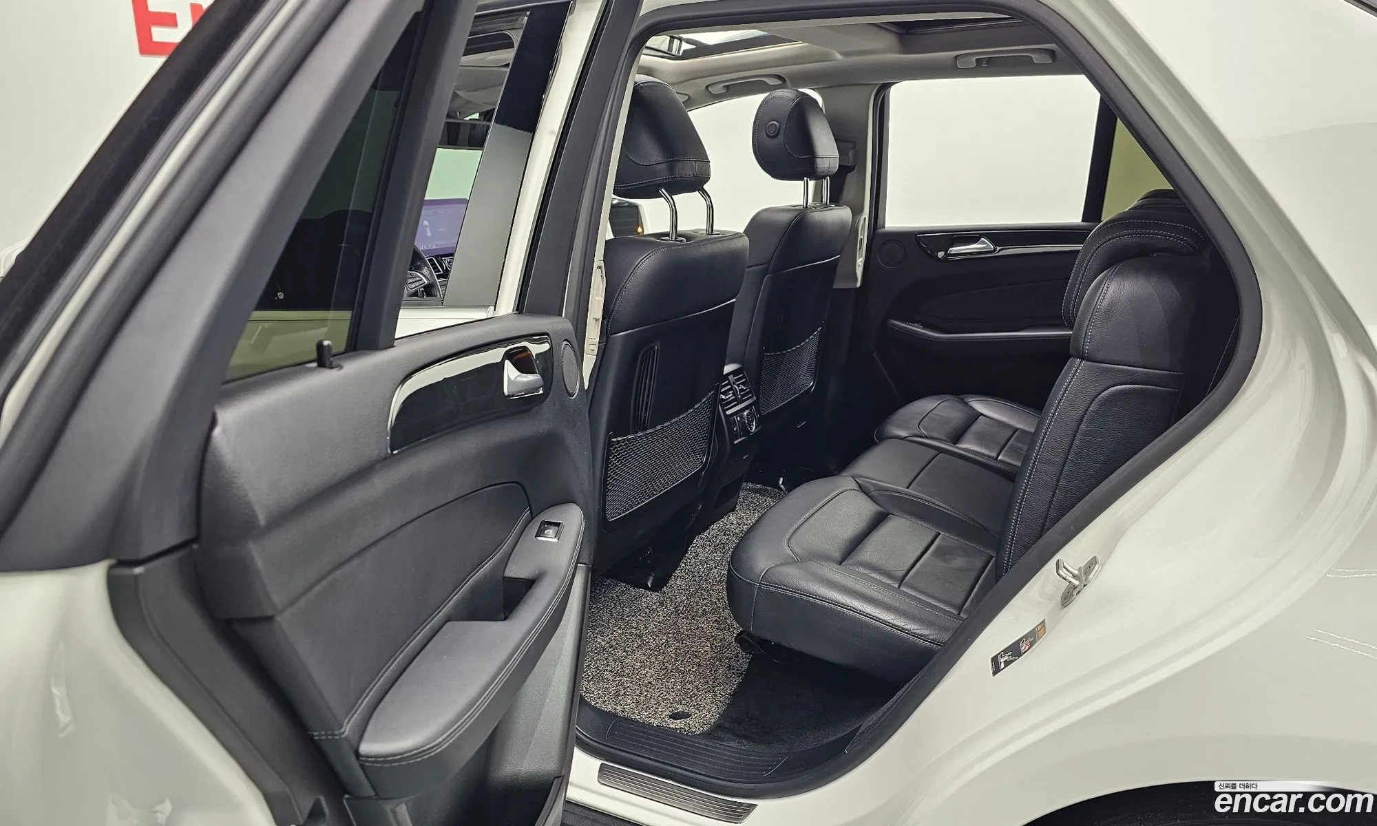 Mercedes-Benz GLE-Class W166 2017 — 15