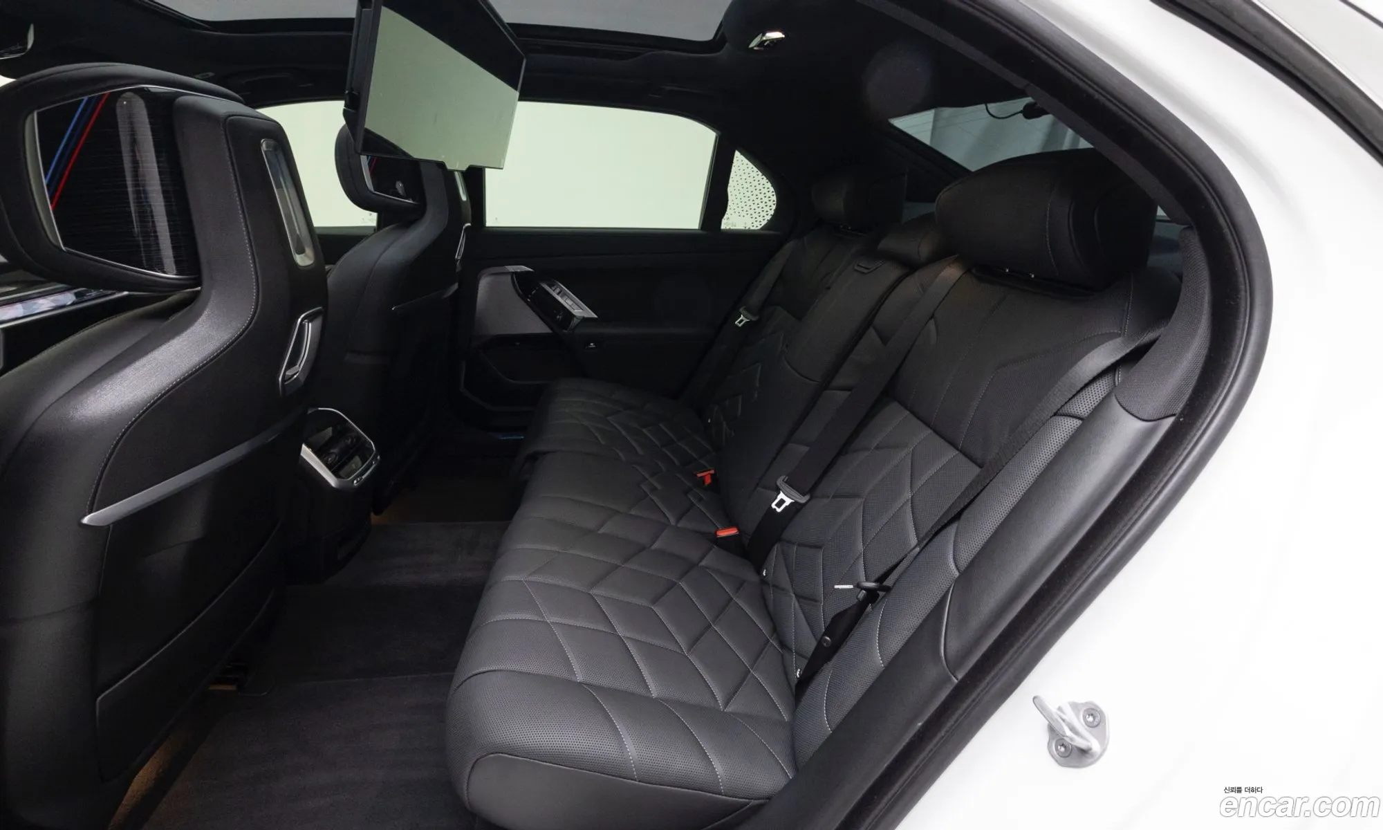 BMW 7 Series 2025 — 19