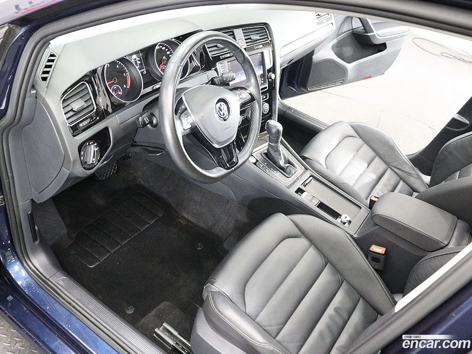 Volkswagen Golf 7th Gen 2014 — 3