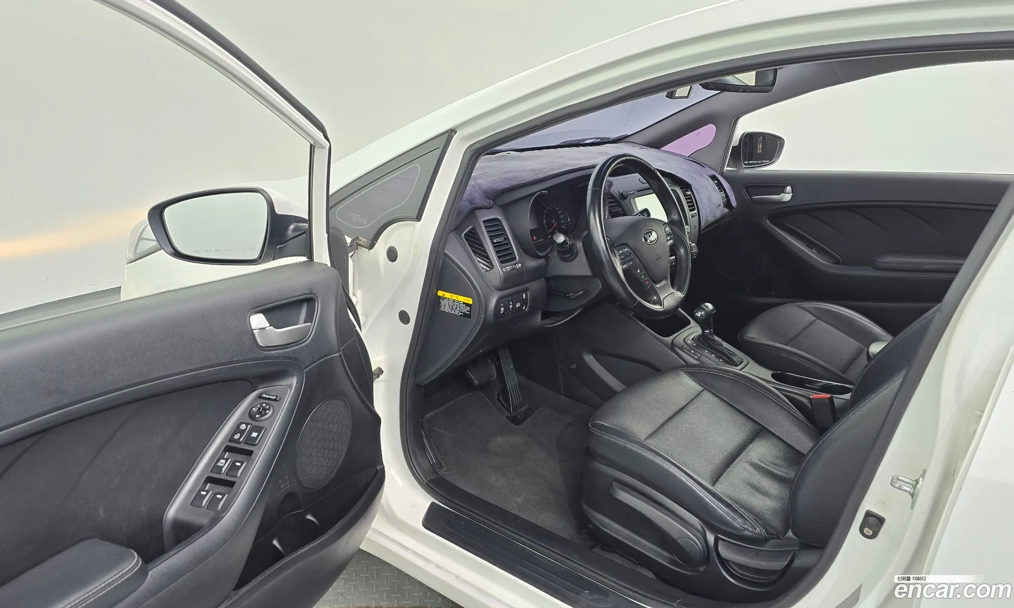 Kia K3 2015 KNAFJ41BBFA516646 — 6