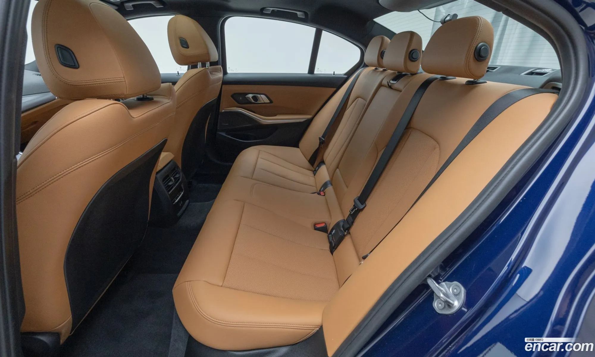 BMW 3 Series 2025 — 8