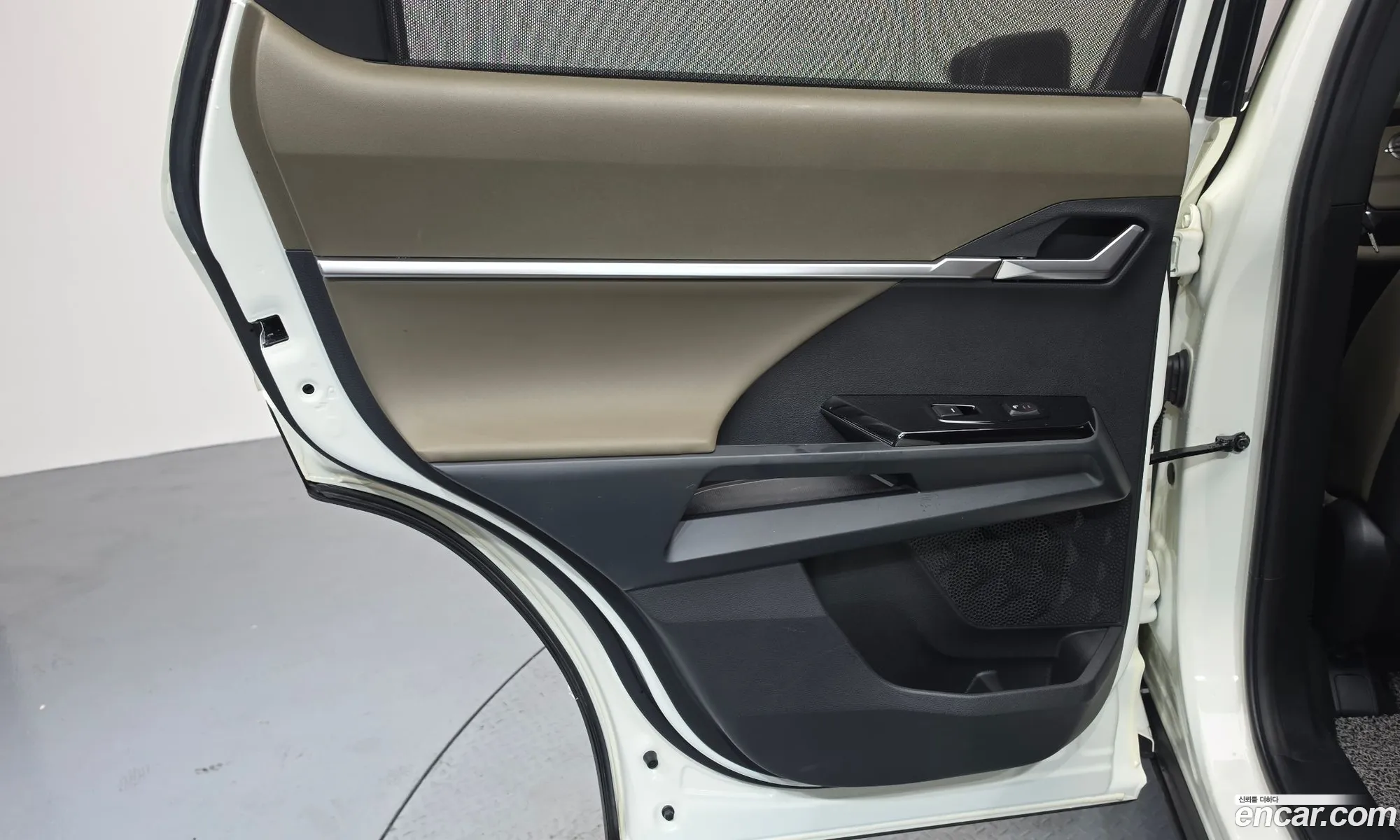 KG Mobility (SsangYong) Torres 2023 — 21