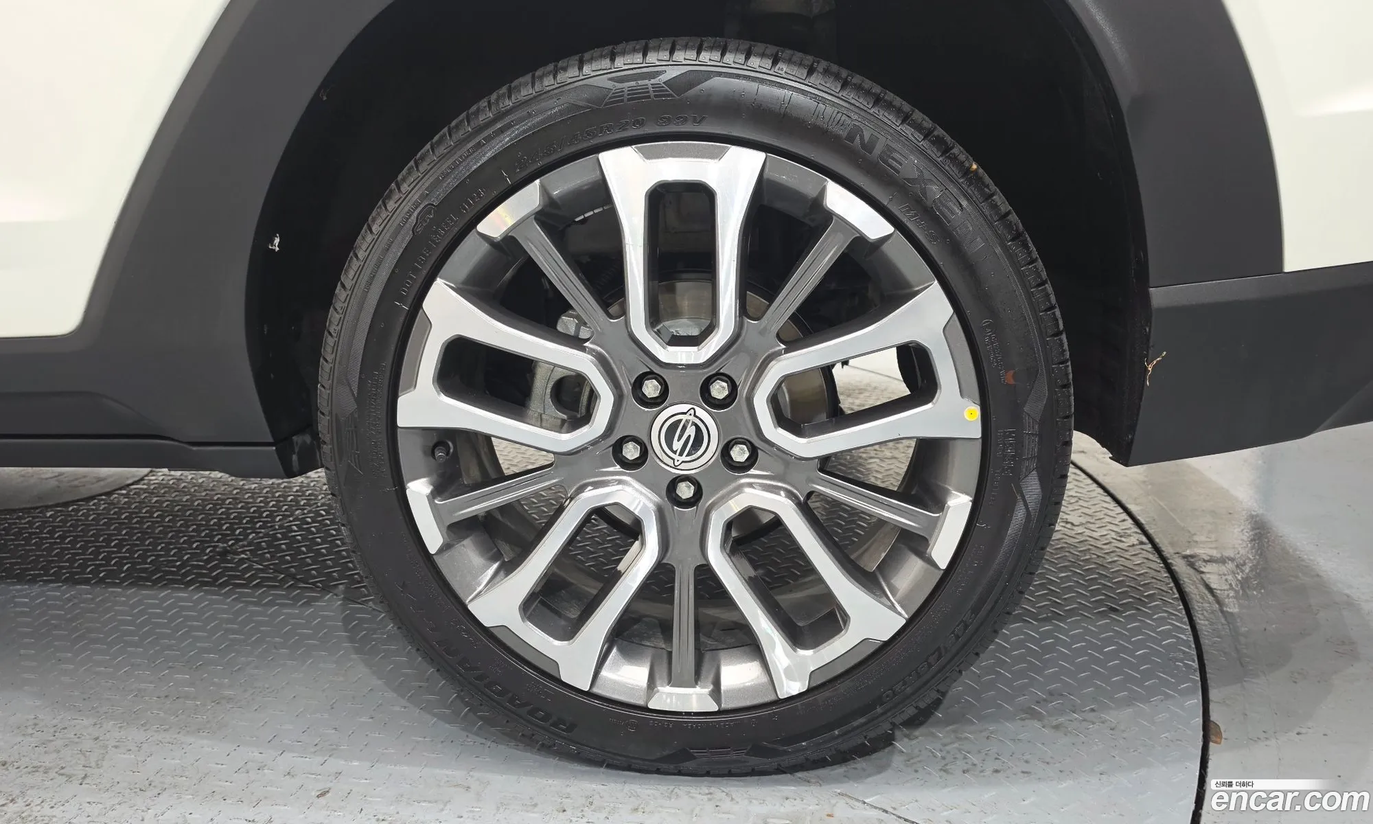 KG Mobility (SsangYong) Torres 2023 — 22