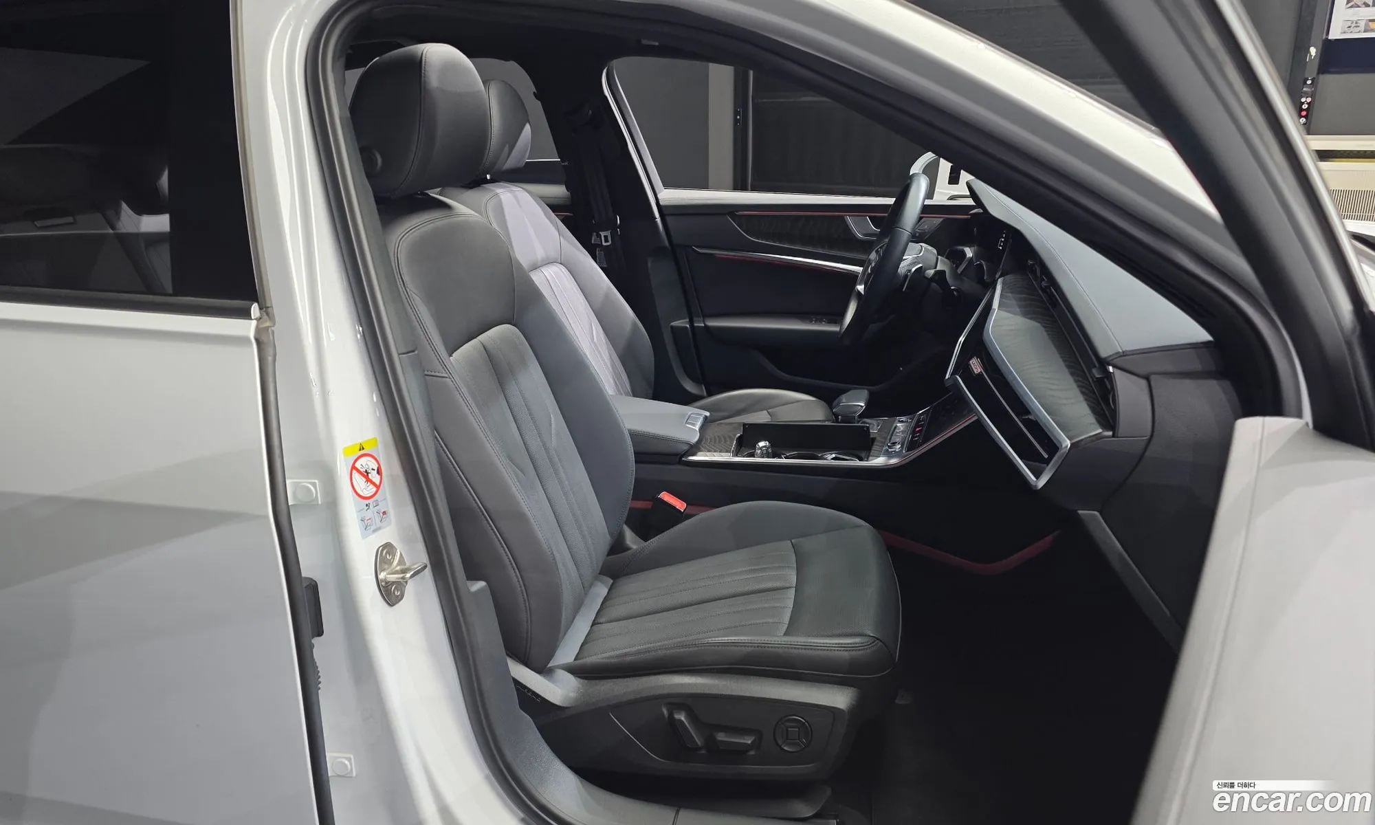 Audi A6 2022 — 29