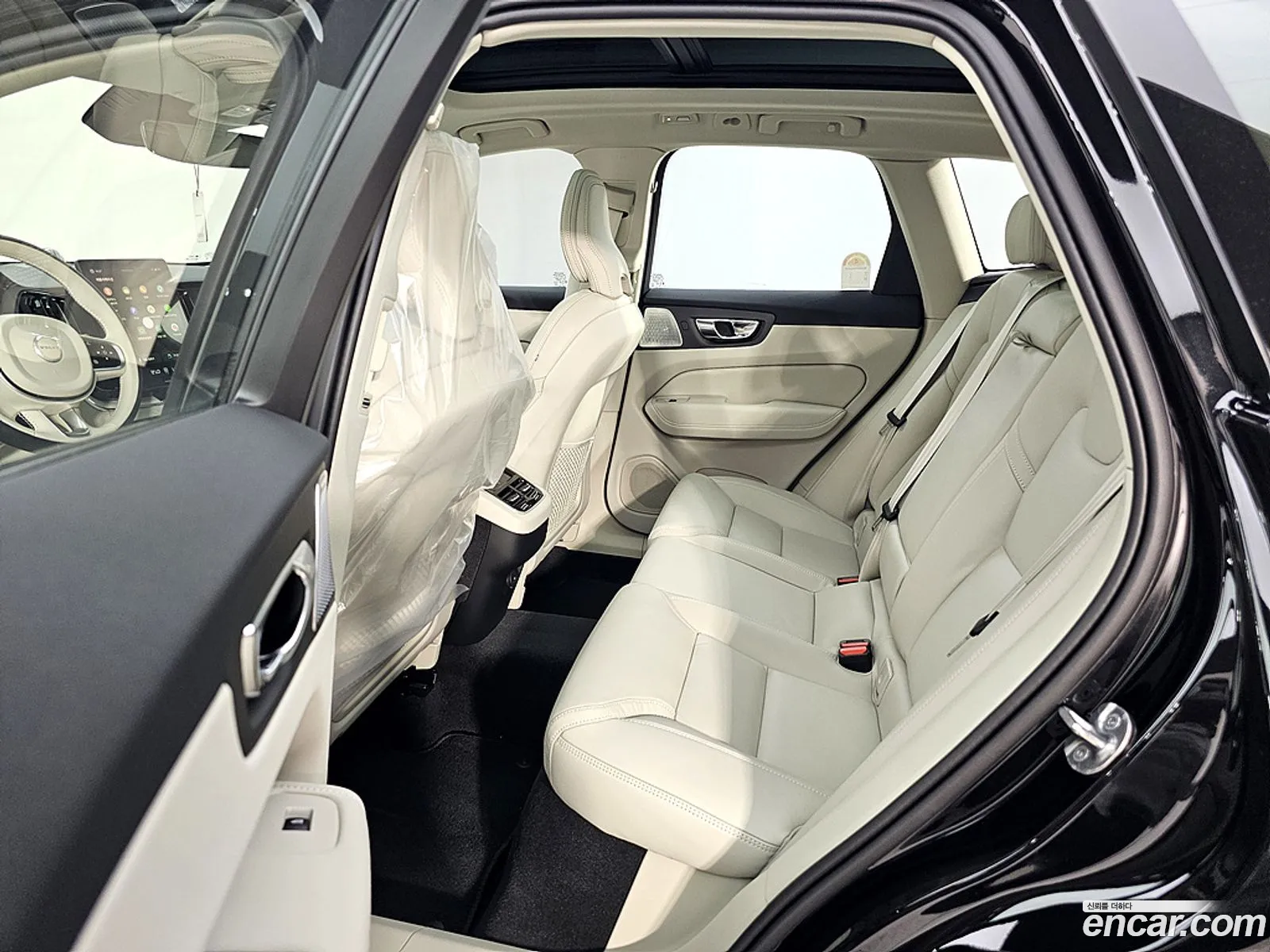 Volvo XC60 2026 — 17
