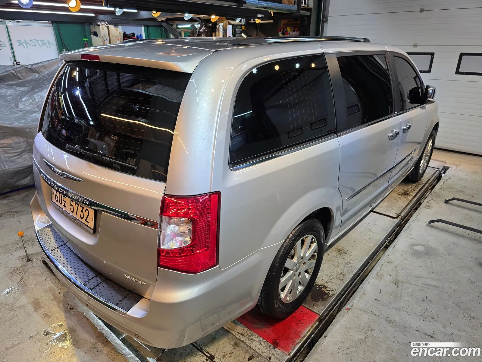 Chrysler Grand Voyager 2011 — 14
