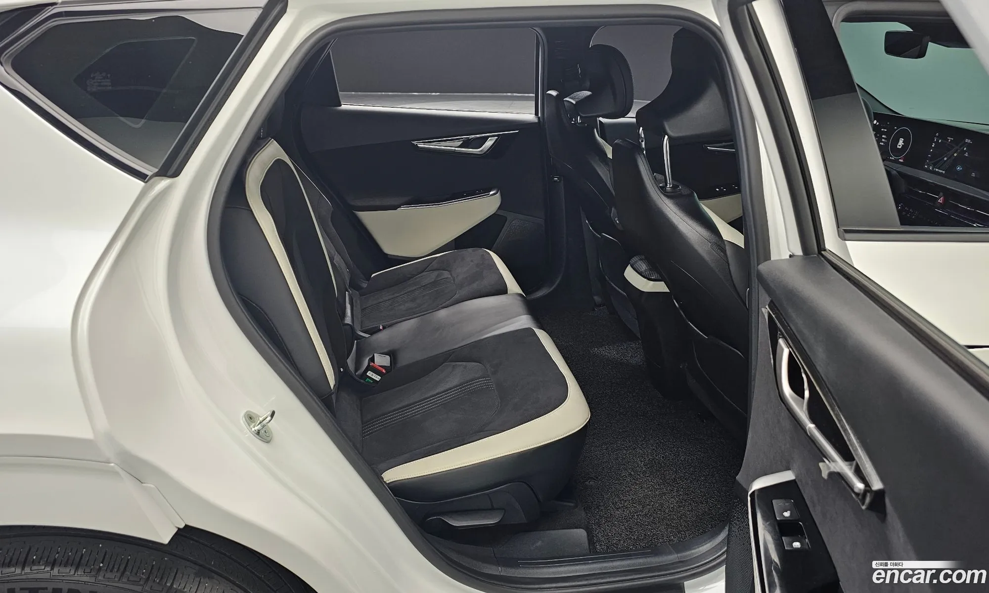 Kia EV6 2022 — 25