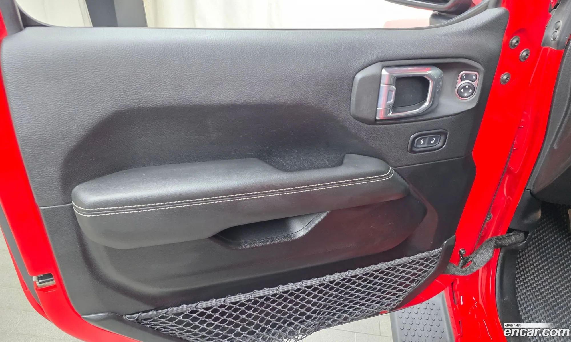 Jeep Wrangler 2021 — 24