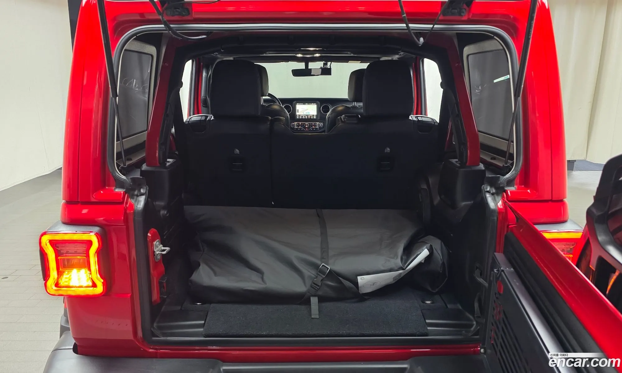 Jeep Wrangler 2021 — 27
