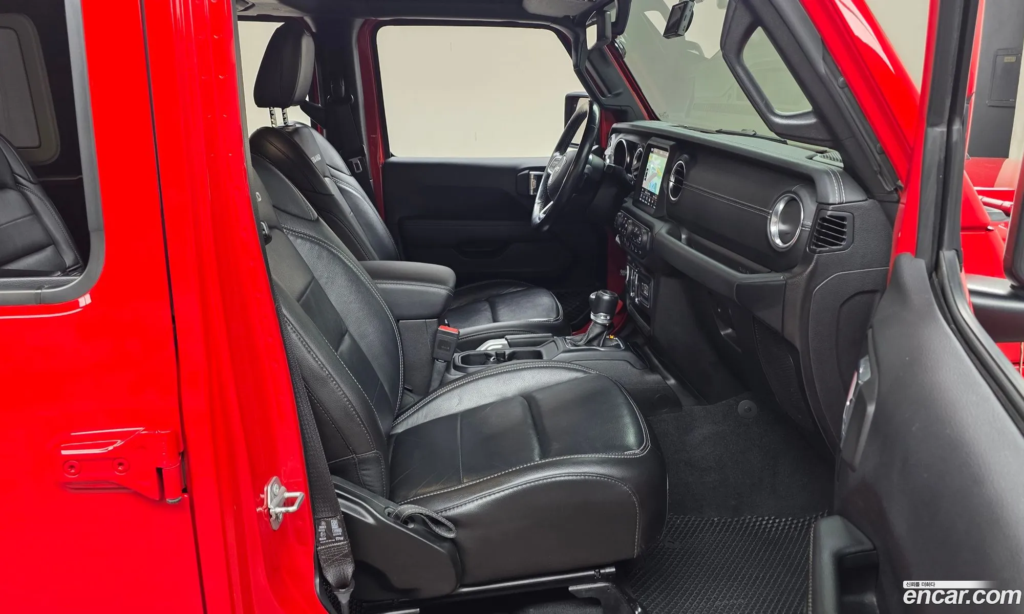 Jeep Wrangler 2021 — 13