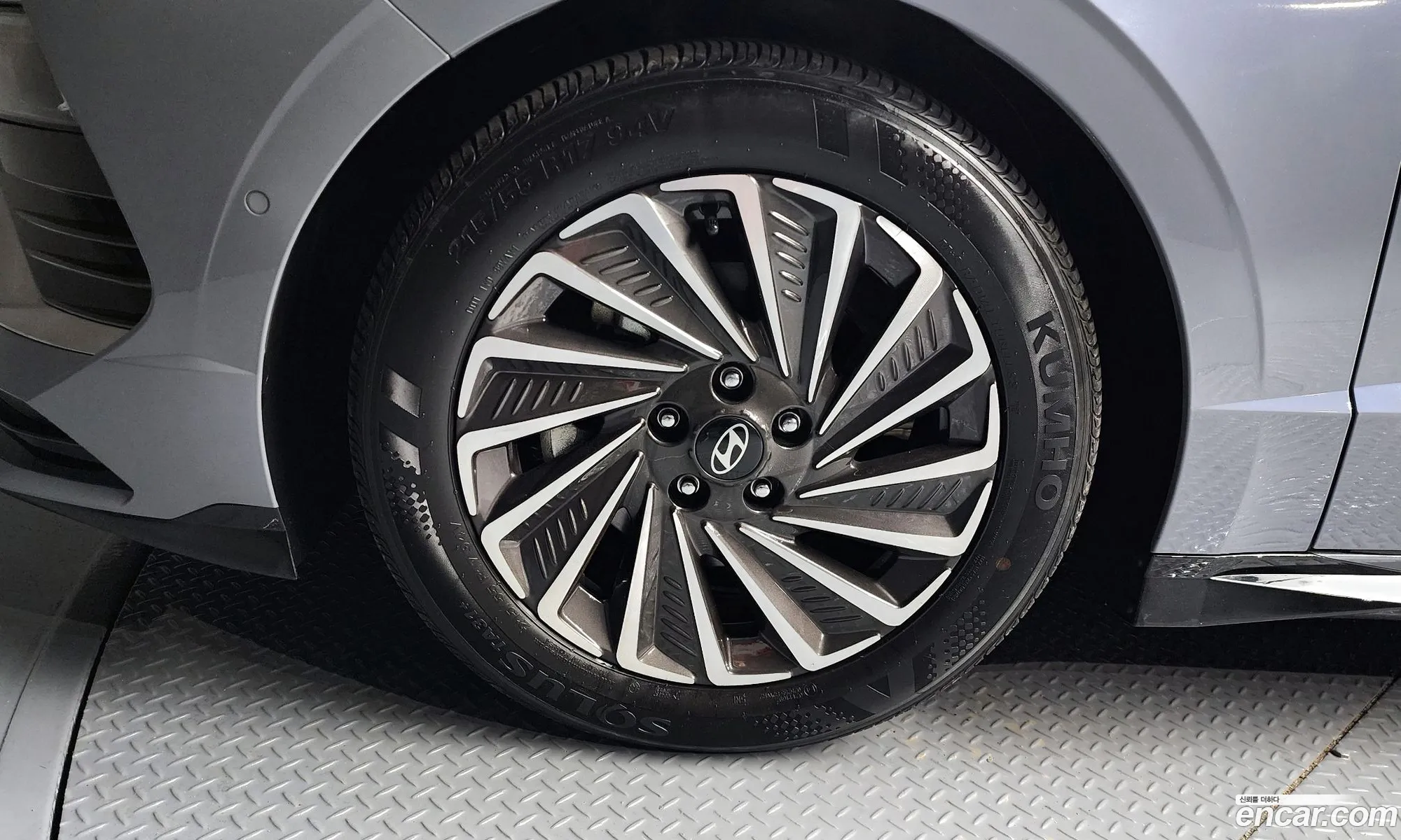 Hyundai Sonata the Edge Hybrid 2024 — 3