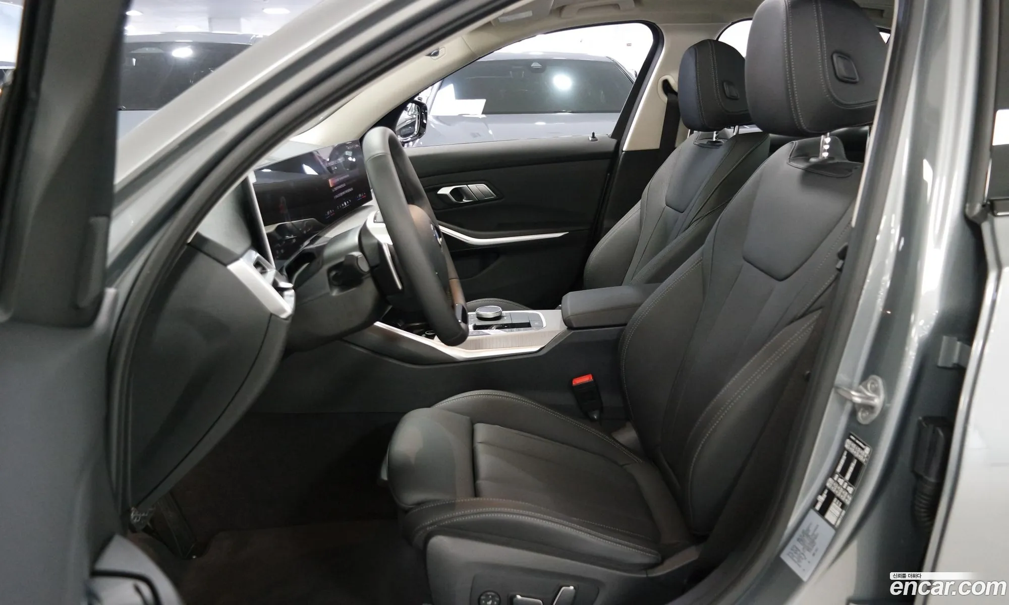 BMW 3 Series 2025 — 11