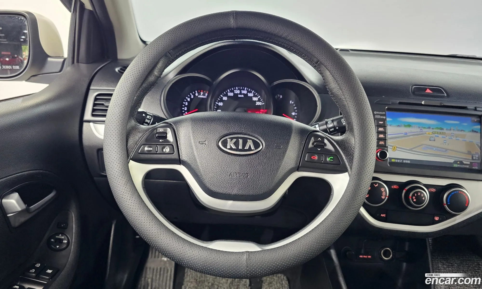 Kia Morning 2012 — 28