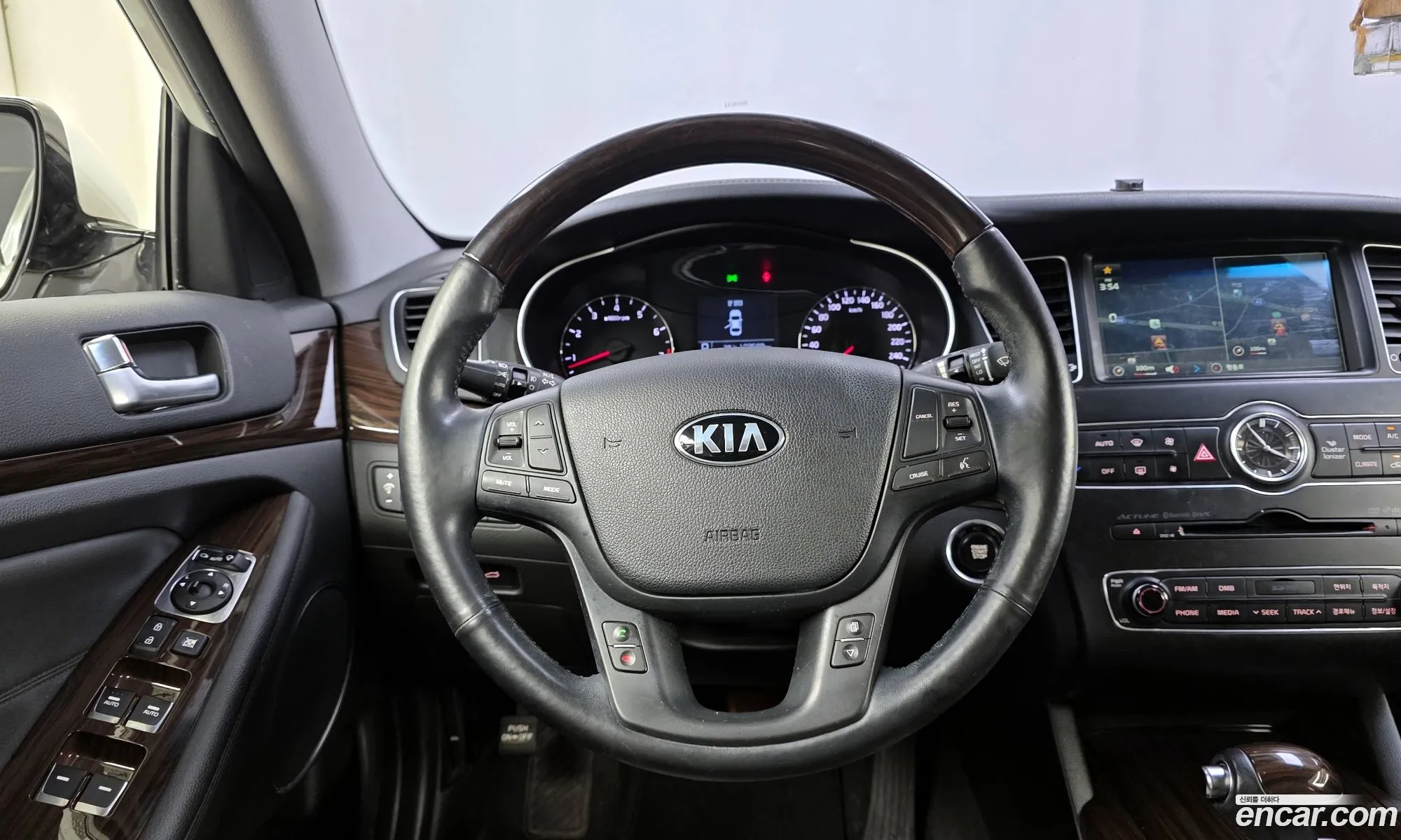 Kia K7 2014 — 22