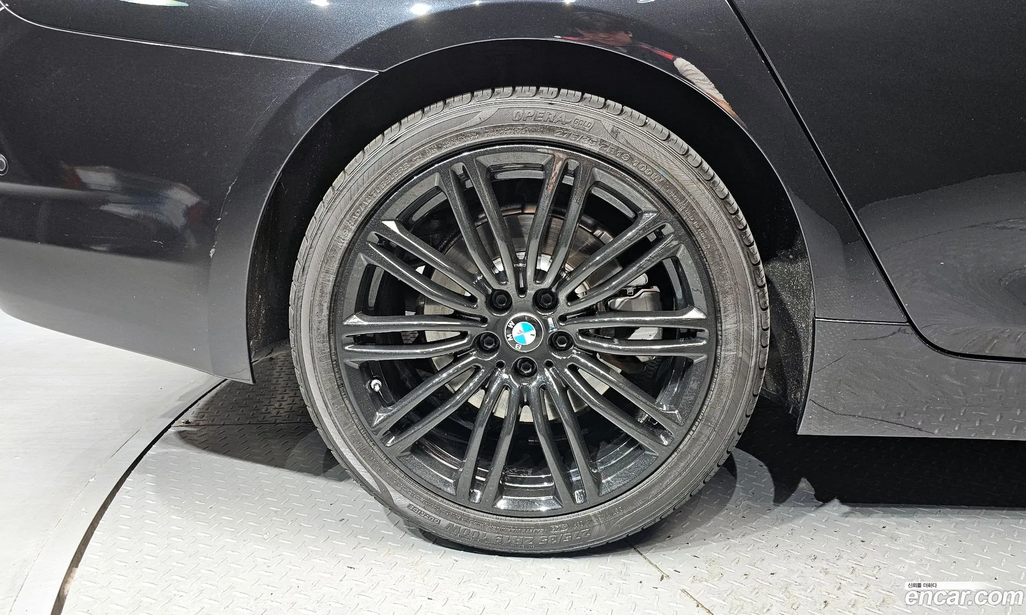 BMW 5 Series 2019 — 9