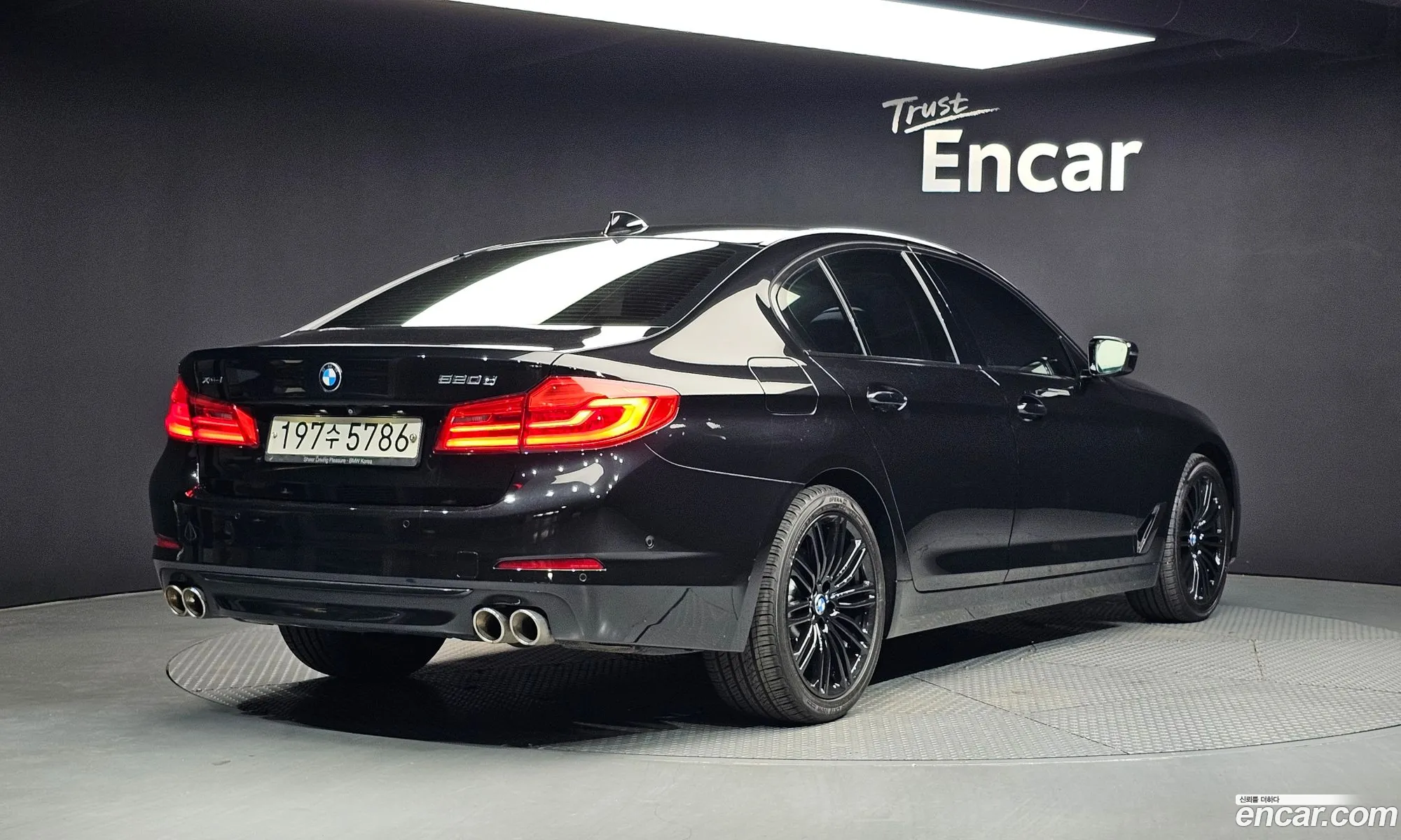 BMW 5 Series 2019 — 11