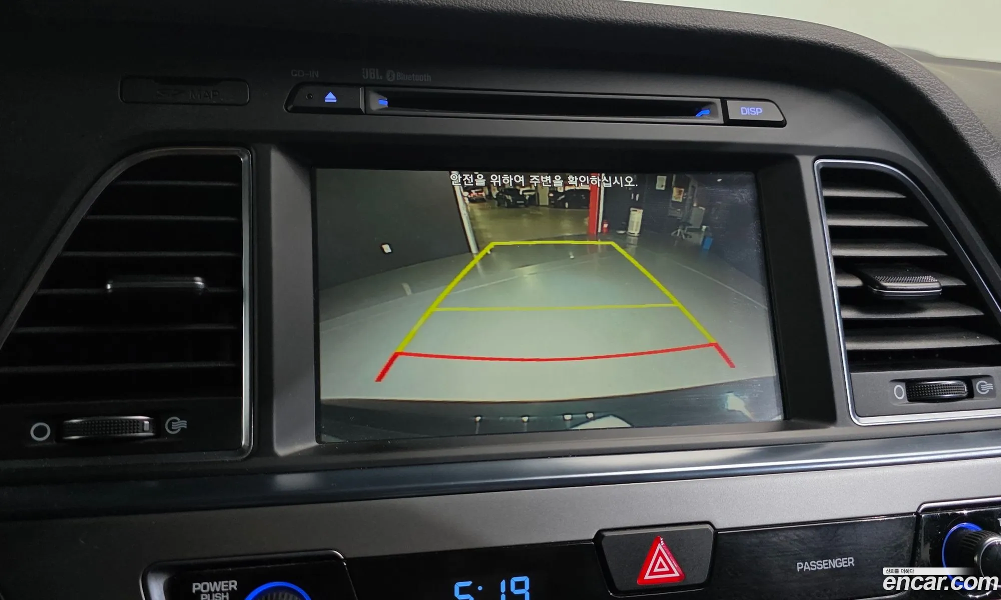 Hyundai LF Sonata 2014 — 15