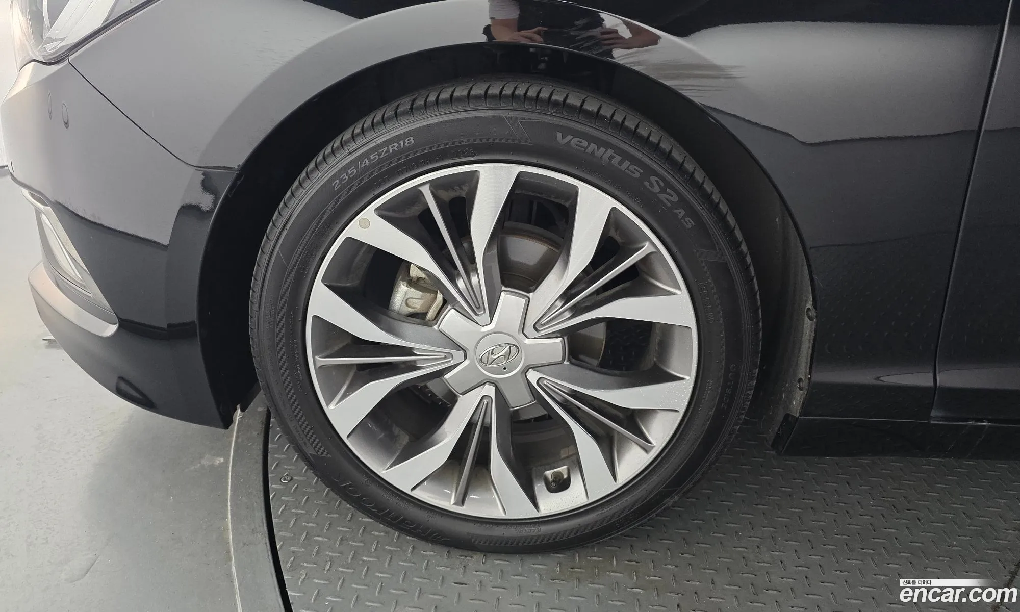 Hyundai LF Sonata 2014 — 18