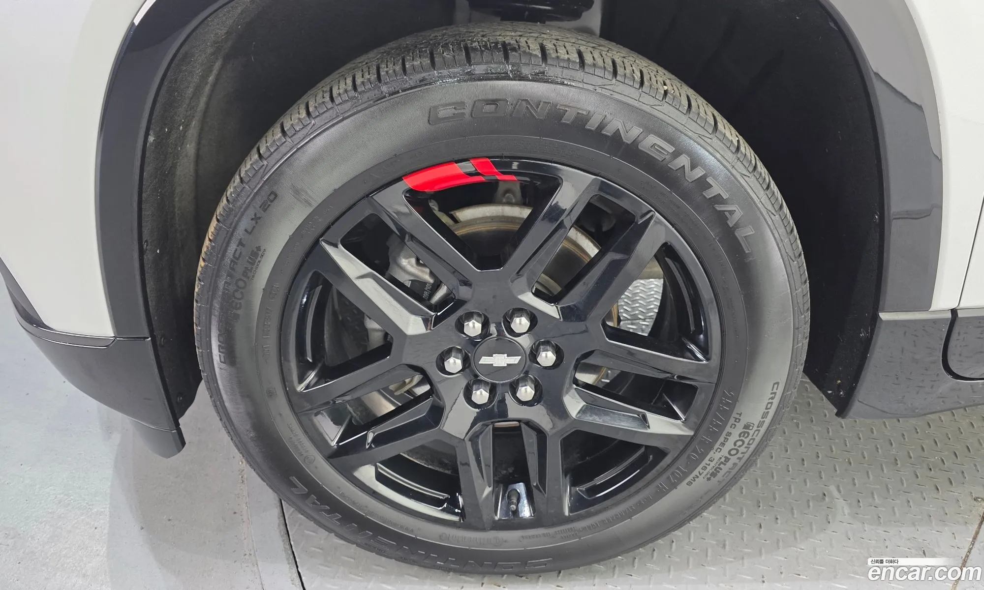 Chevrolet (GM Daewoo) Traverse 2021 — 28