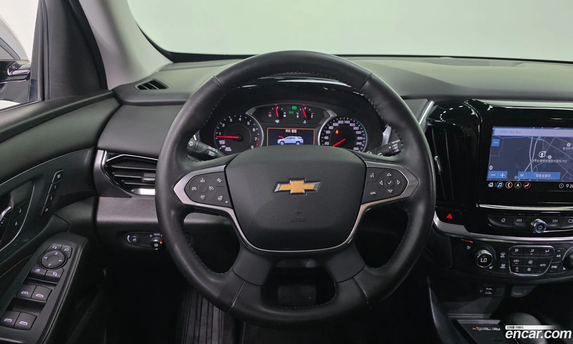 Chevrolet (GM Daewoo) Traverse 2021 — 18