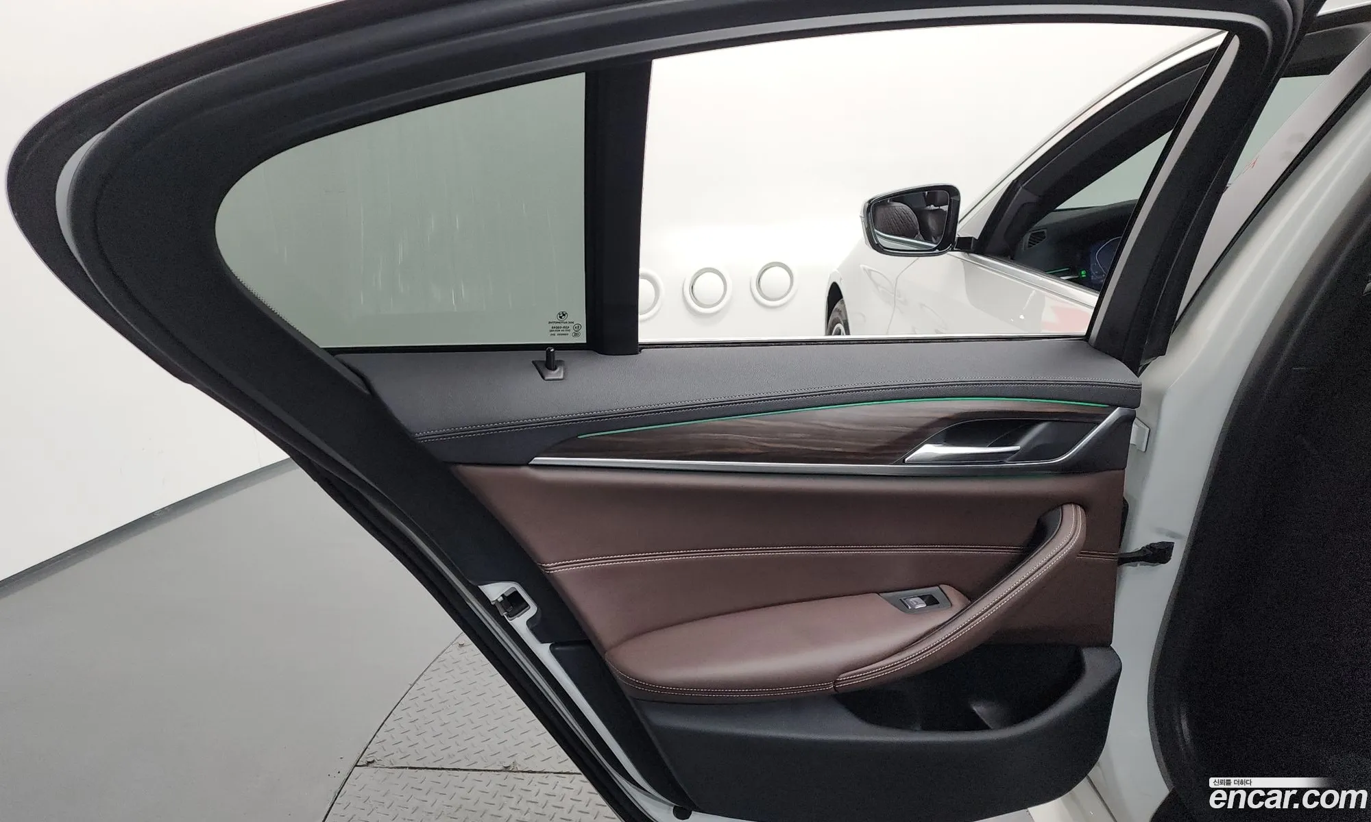 BMW 5 Series 2021 WBA11ES07MWX16907 — 33