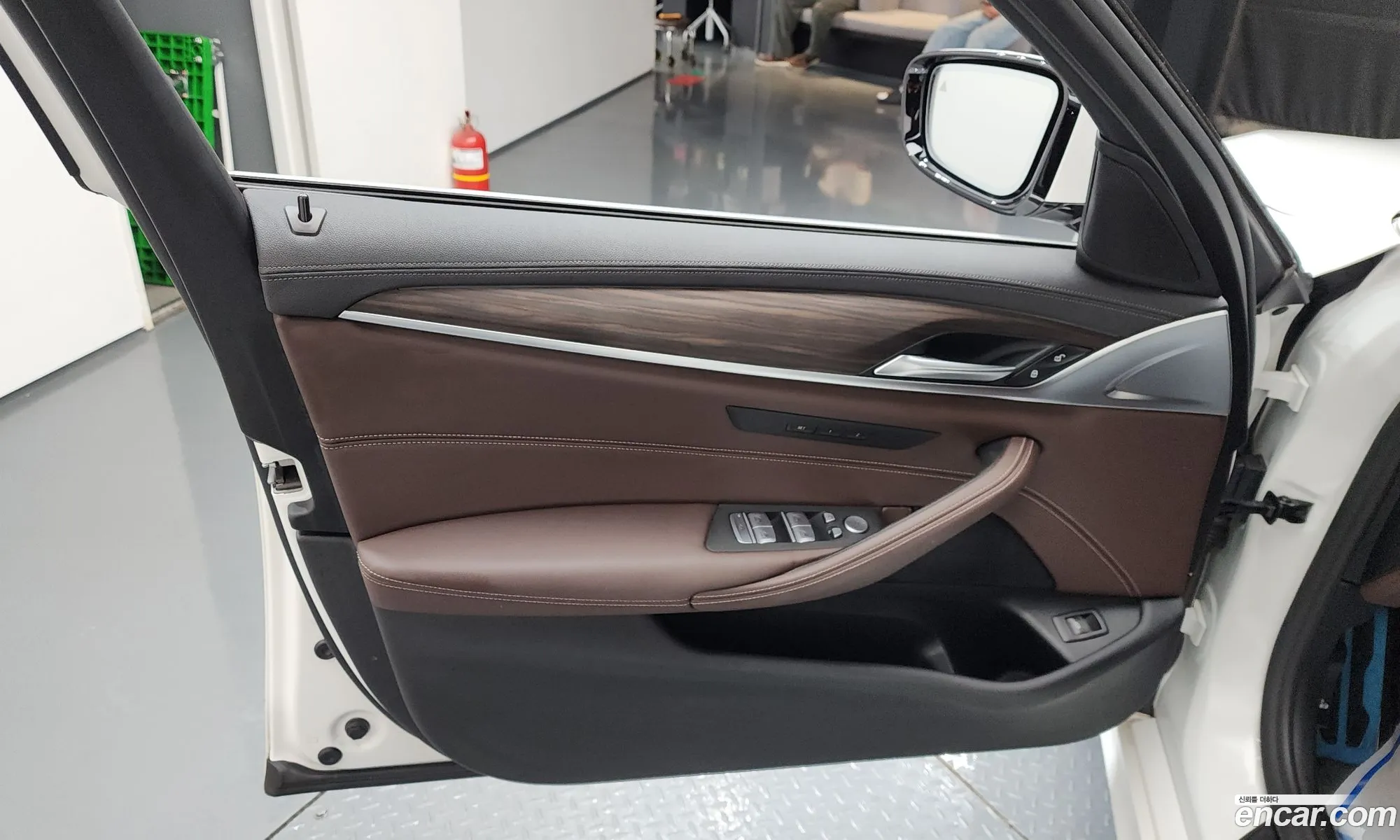 BMW 5 Series 2021 WBA11ES07MWX16907 — 30