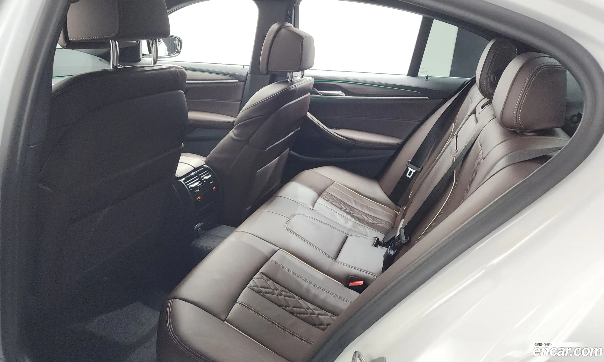 BMW 5 Series 2021 WBA11ES07MWX16907 — 28
