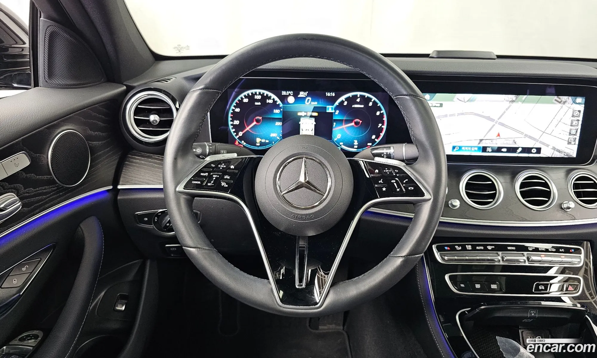 Mercedes-Benz E-Class W213 2022 — 26