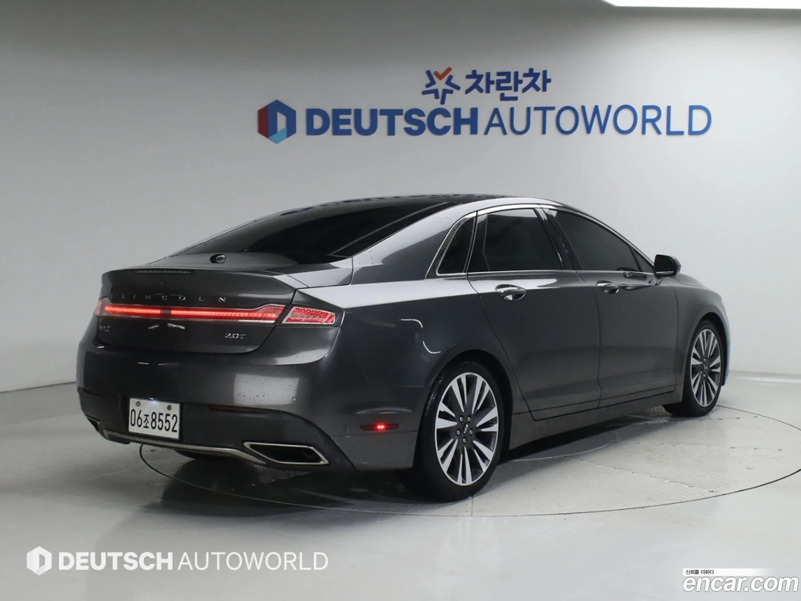 Lincoln MKZ 2017 — 18